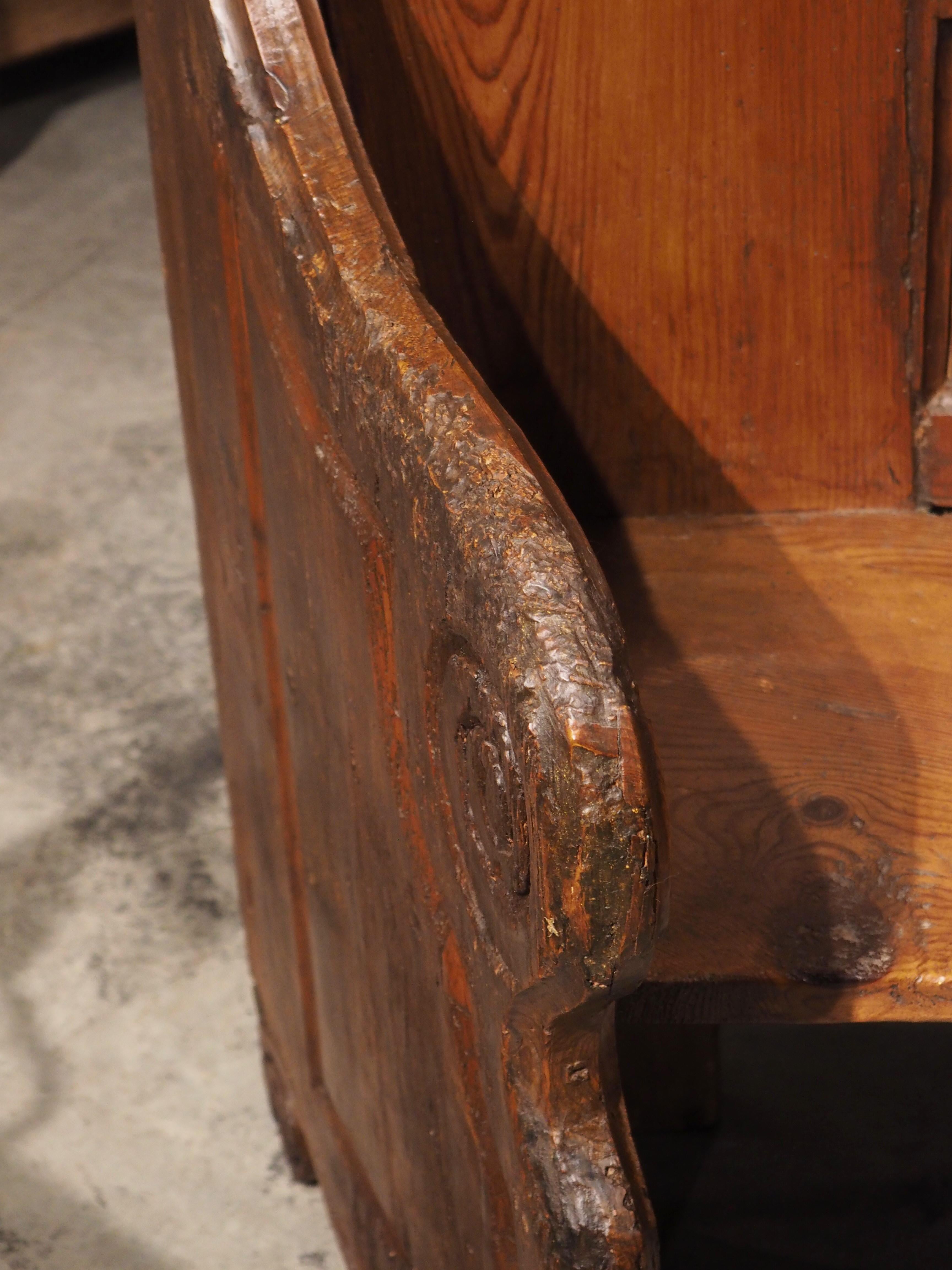 Curved circa 1700 North Italian Choir Chair in Carved Larch Wood For Sale 8