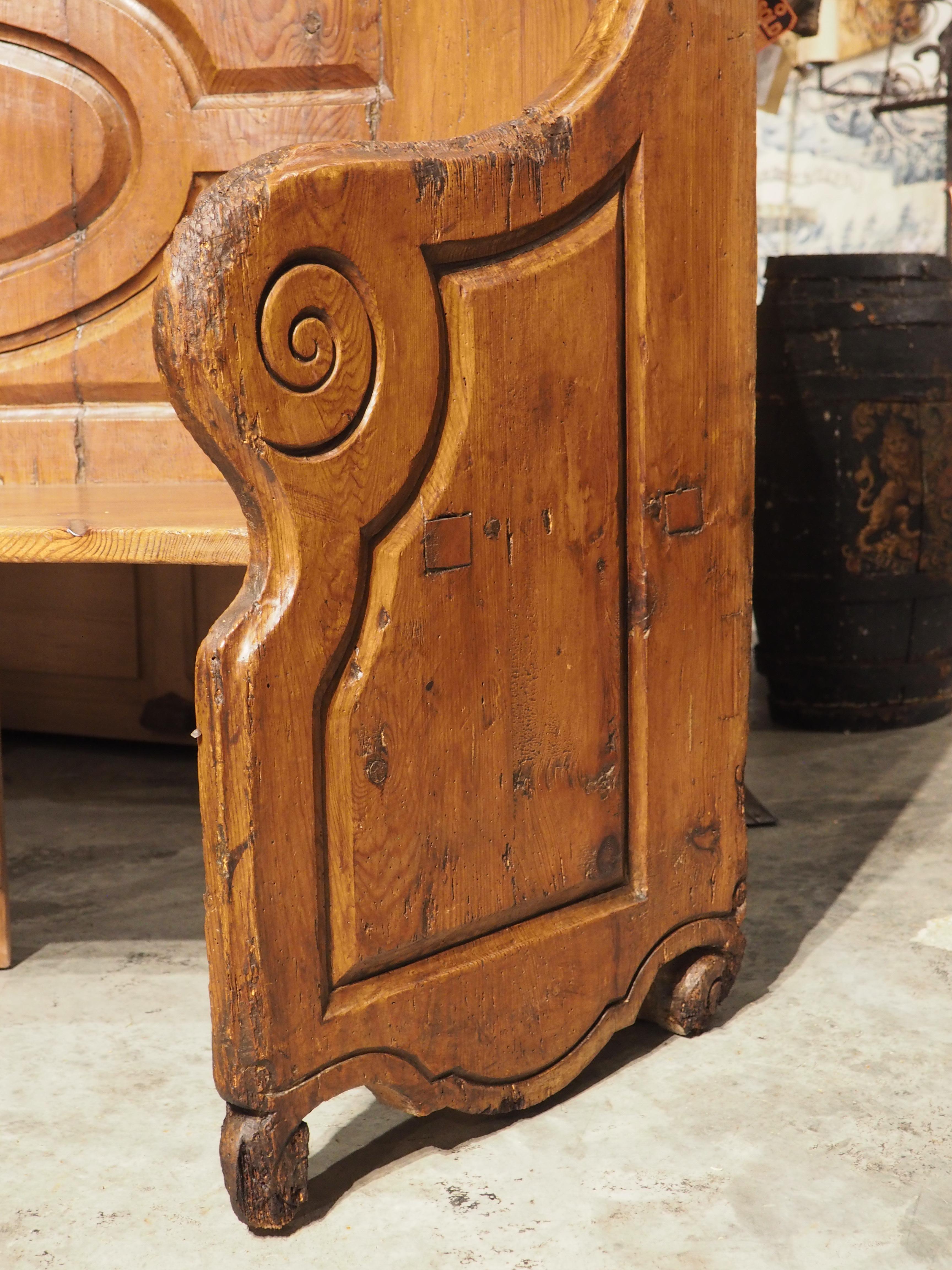 Curved circa 1700 North Italian Choir Chair in Carved Larch Wood For Sale 2