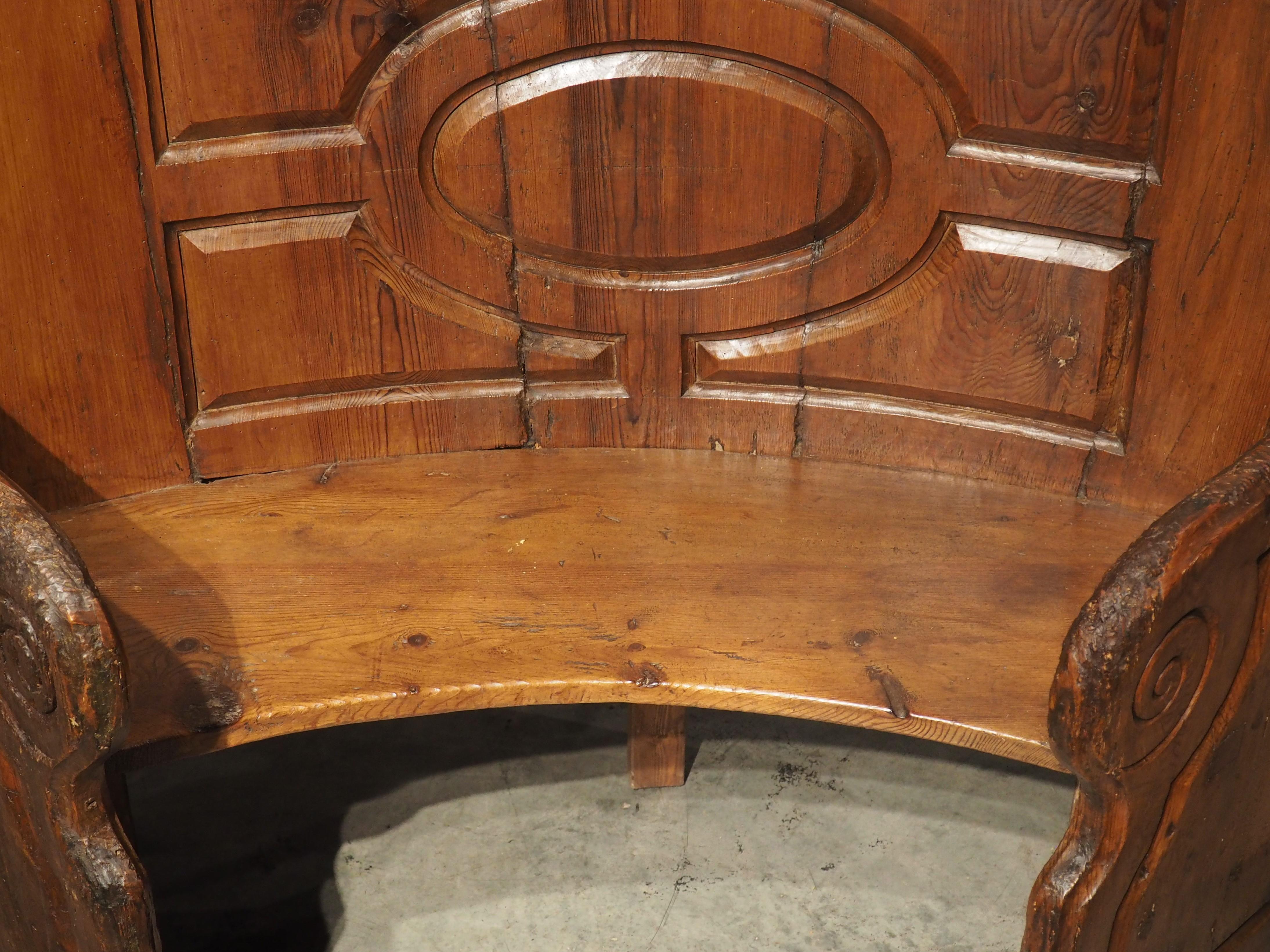 Curved circa 1700 North Italian Choir Chair in Carved Larch Wood For Sale 3
