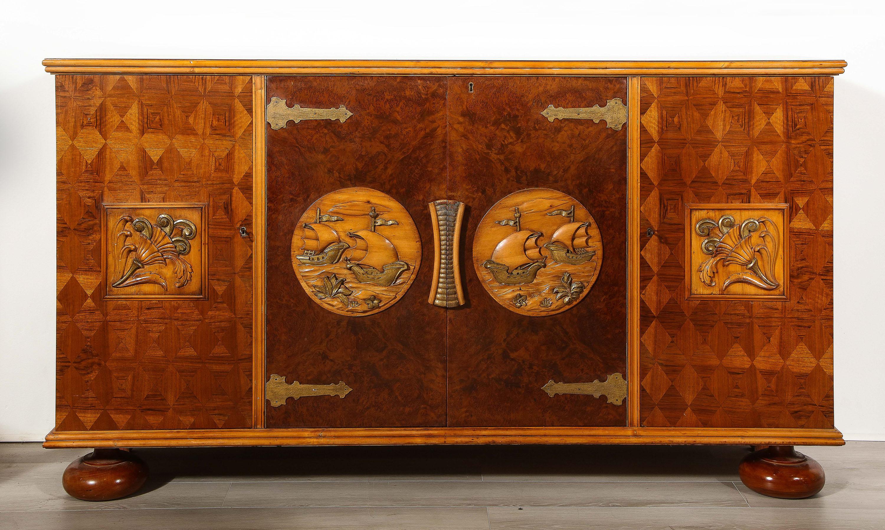 An Italian Mid-Century Sideboard In Good Condition For Sale In Lyndhurst, NJ
