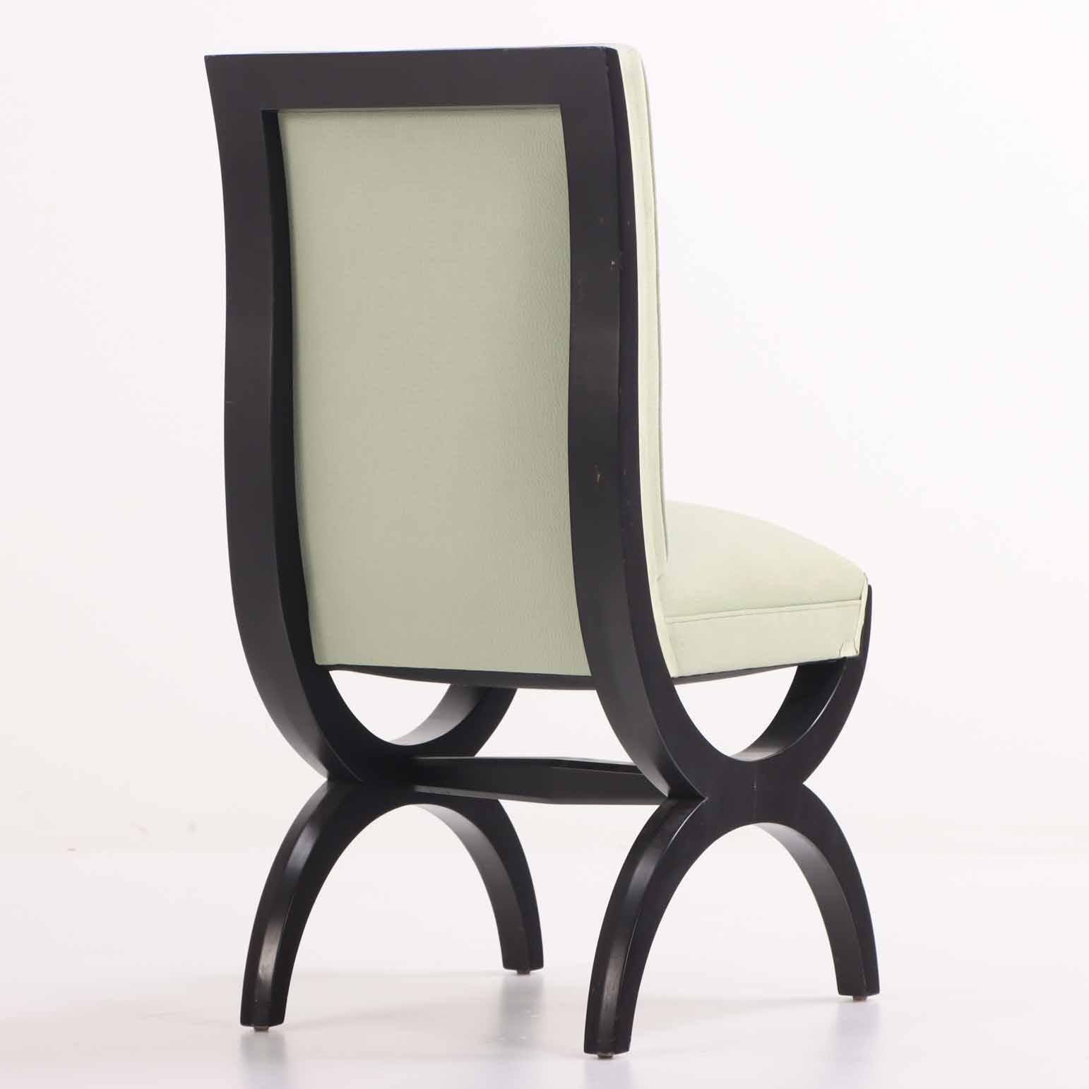 Art déco Ensemble personnalisé de 10 chaises de salle à manger de style A.I.C., C. 1990. en vente