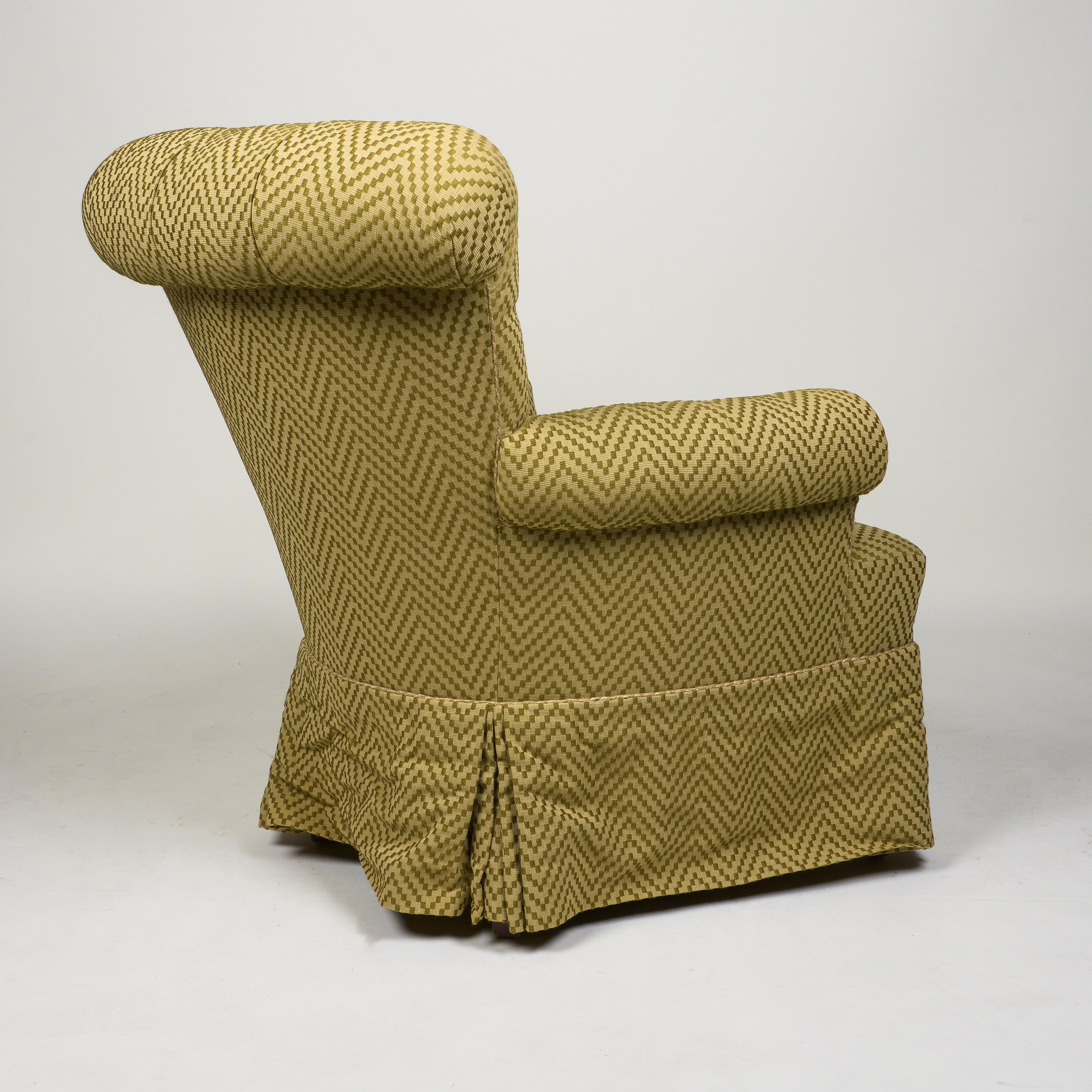 Custom Tufted Wool-Upholstered Armchair In Excellent Condition For Sale In New York, NY