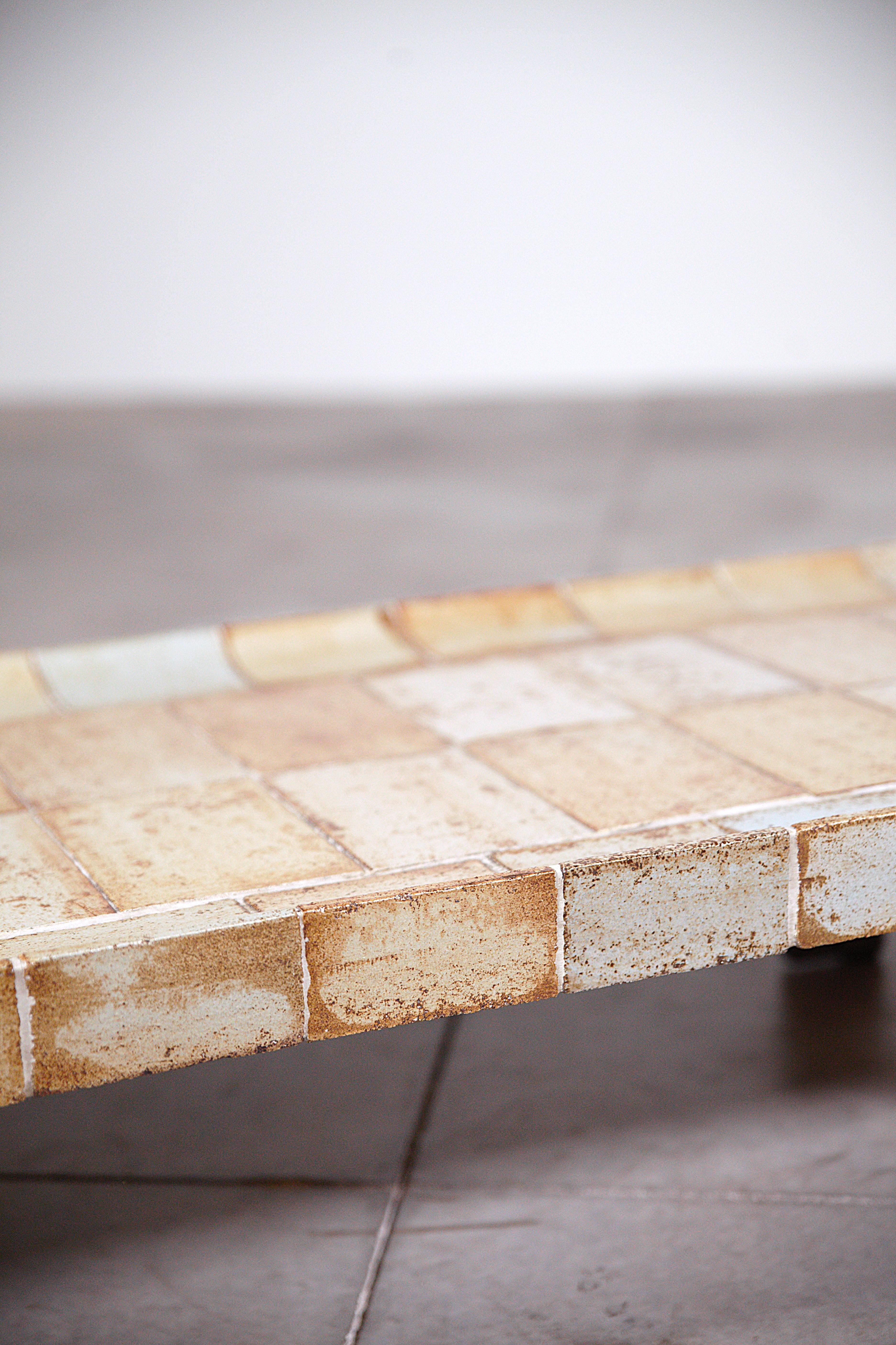 Table basse en grès 