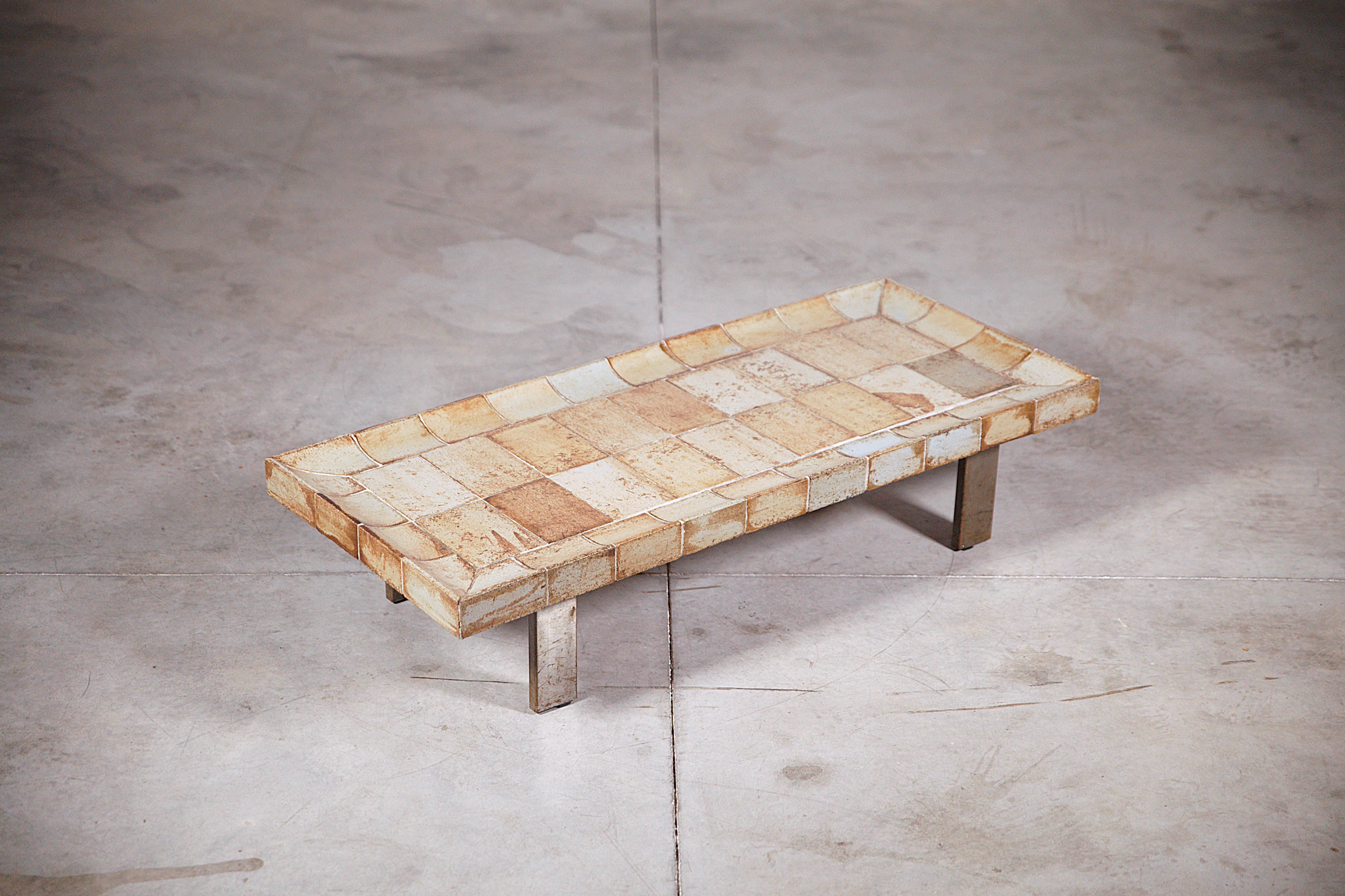 Table basse en grès 