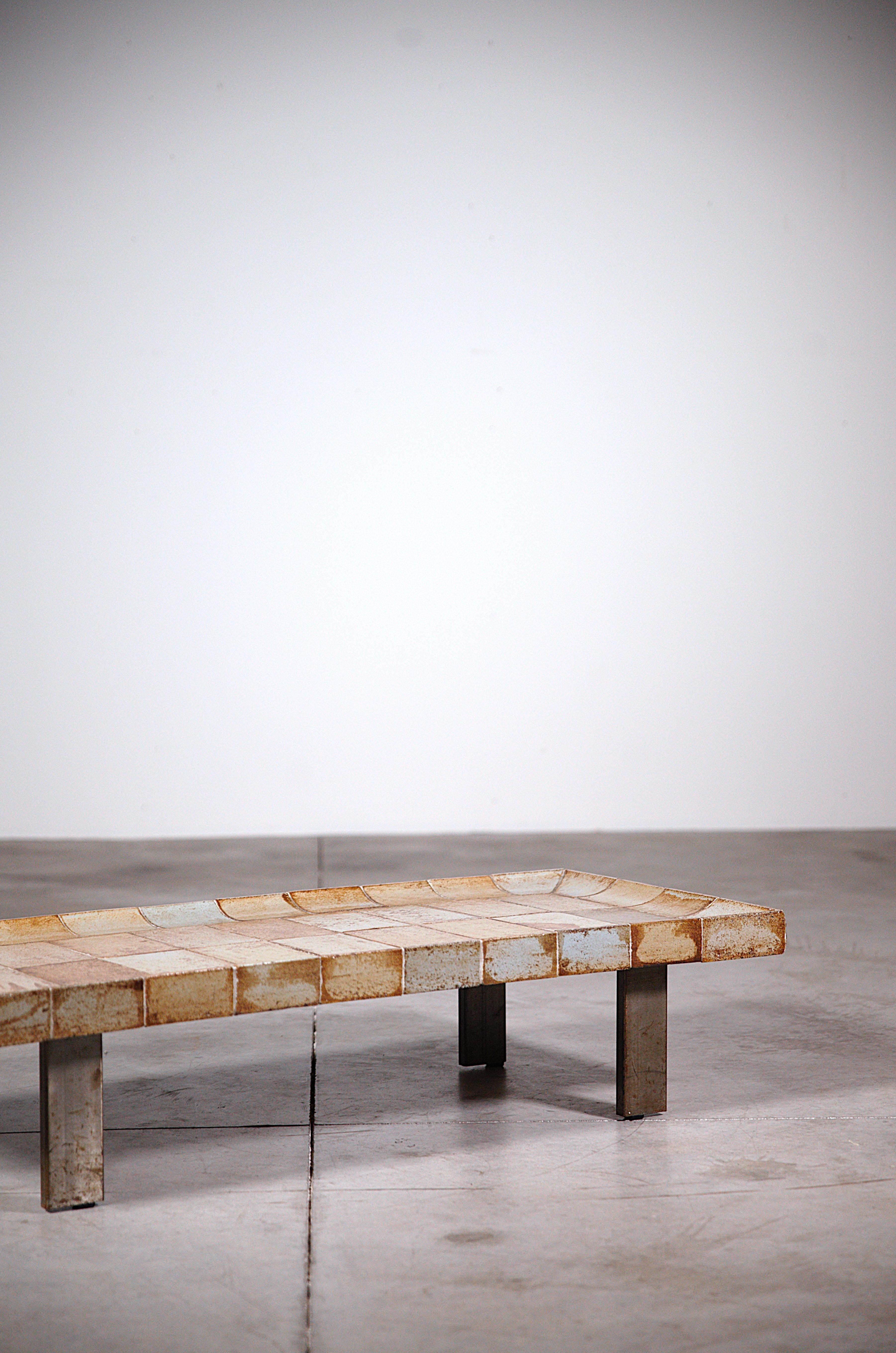Table basse en grès 