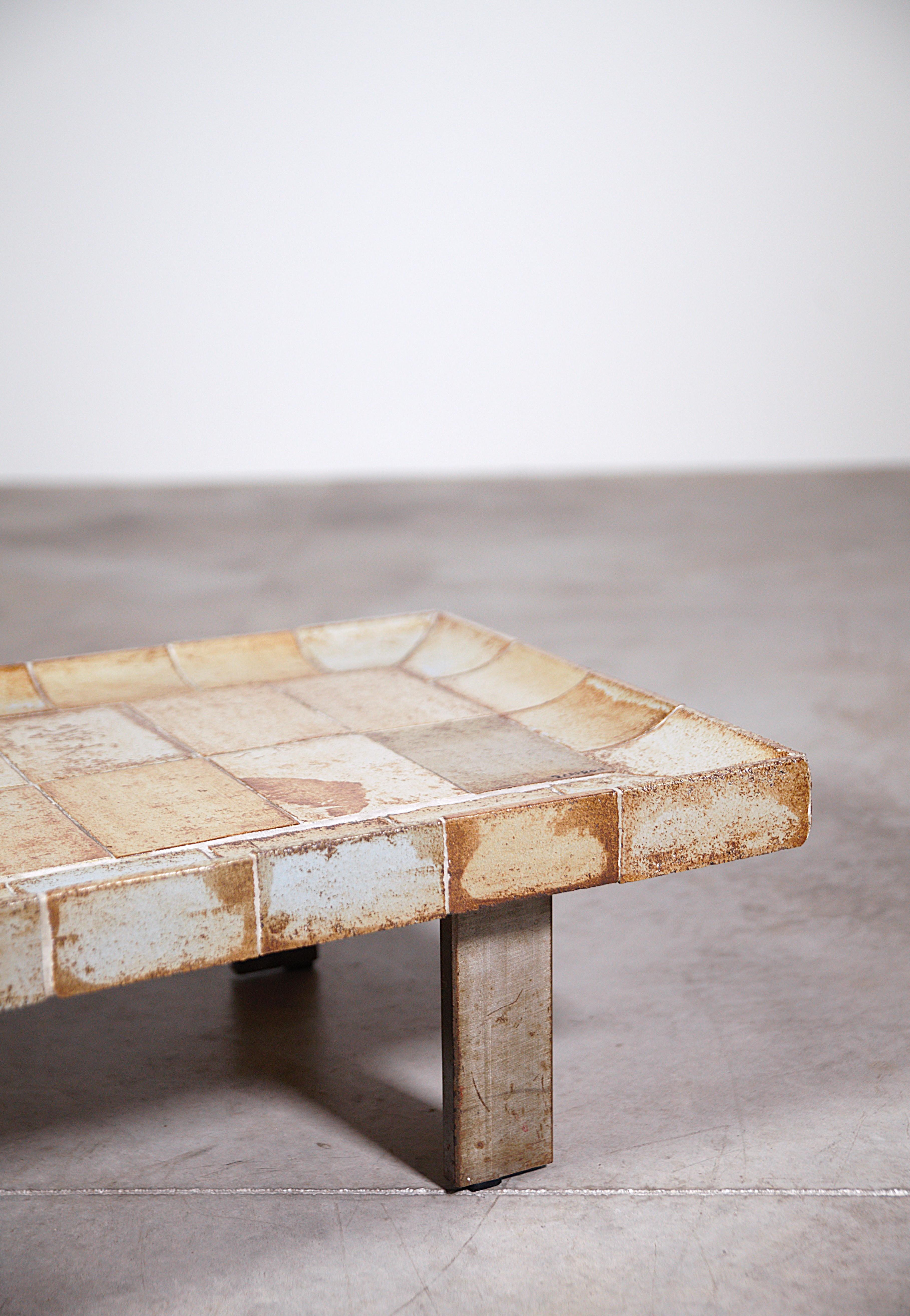 Table basse en grès 
