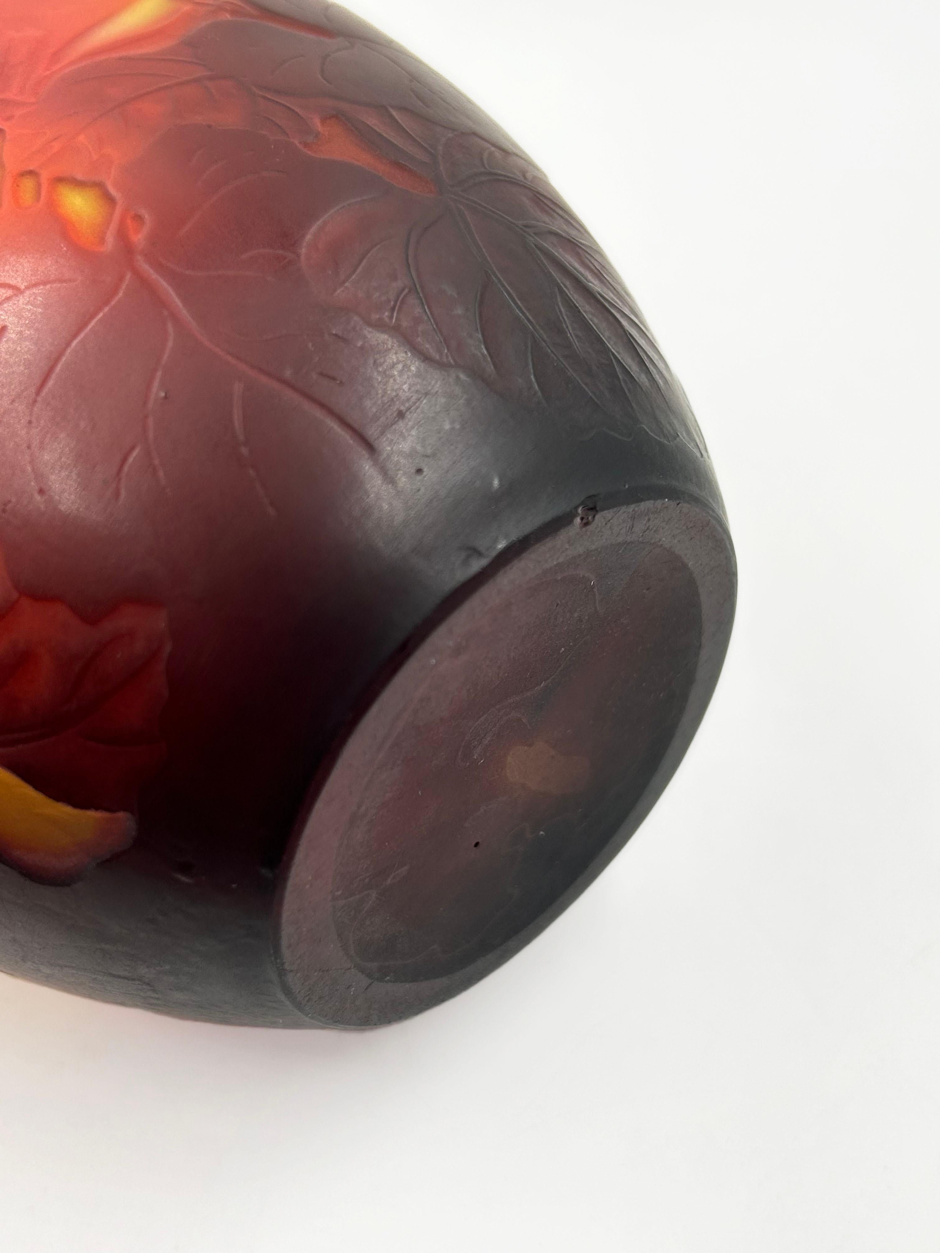 Art Nouveau A “Cyclamens” jarrón, Emile Gallé, Nancy, c. 1920 For Sale