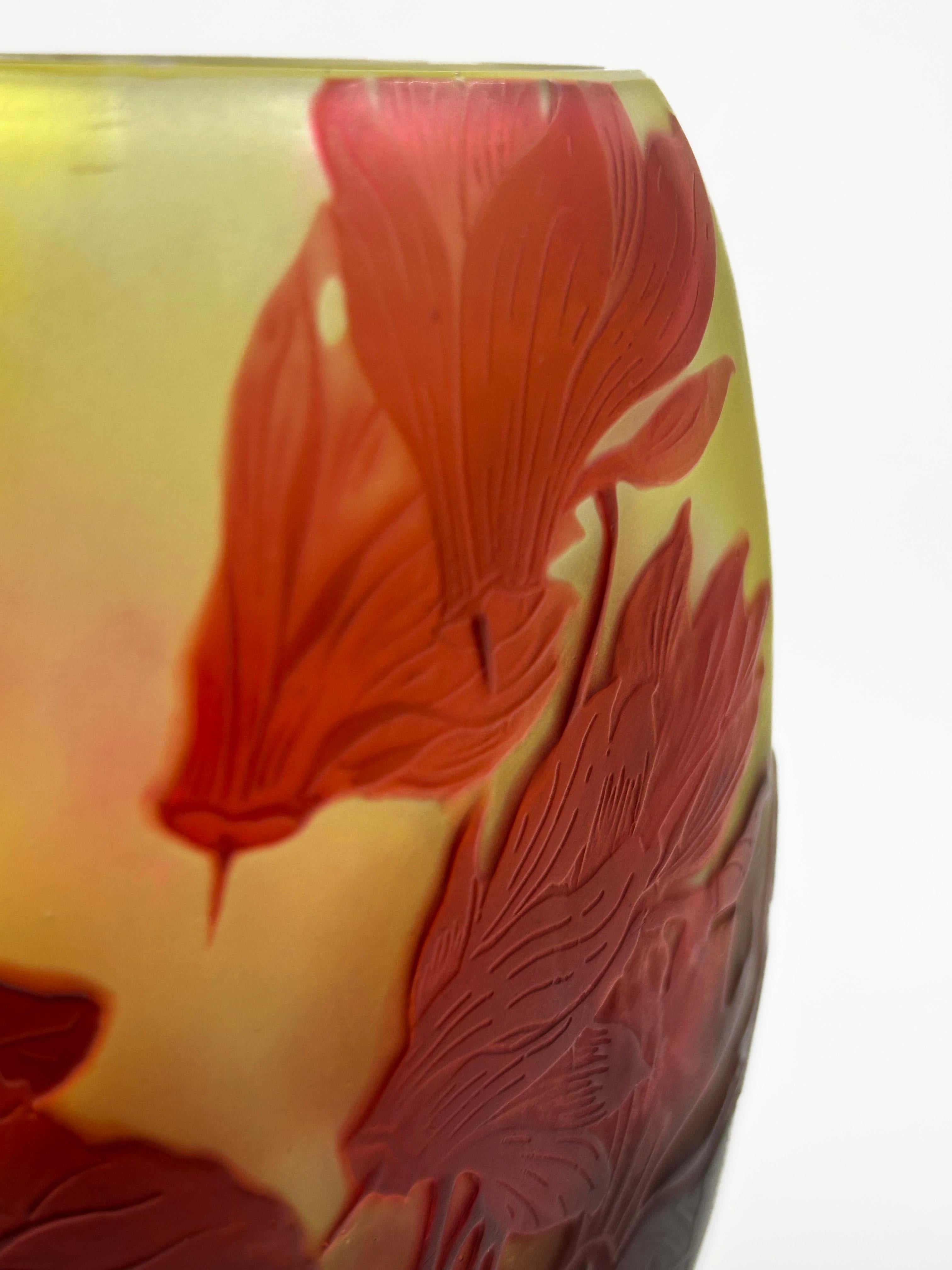 African A “Cyclamens” jarrón, Emile Gallé, Nancy, c. 1920 For Sale