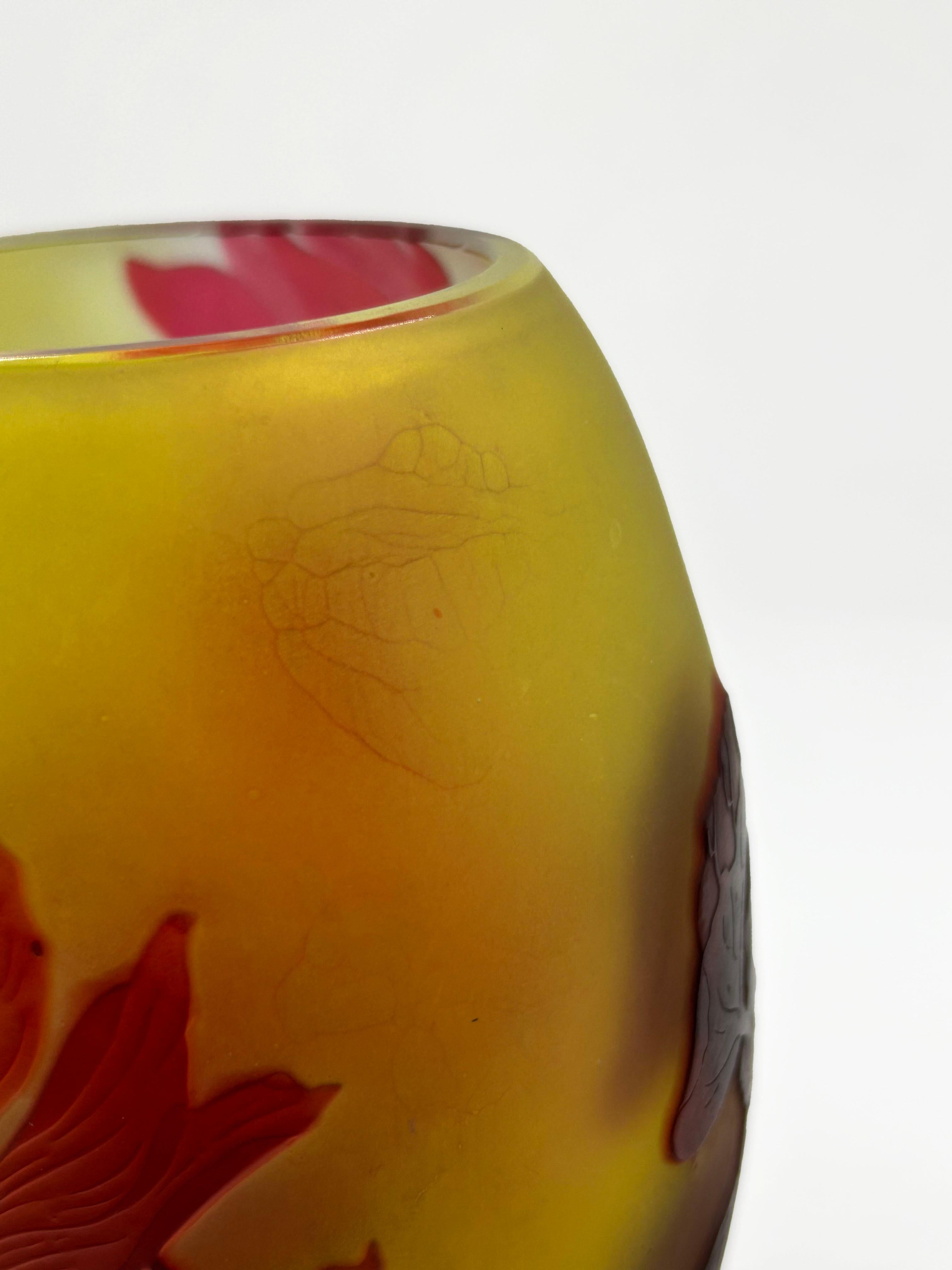 A “Cyclamens” jarrón, Emile Gallé, Nancy, c. 1920 In Good Condition For Sale In Autonomous City Buenos Aires, CABA