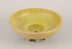 A. D. Copier, Dutch ceramicist. Ceramic flower pot. 1930s/40s