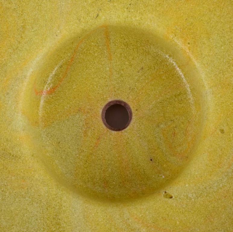 Vernissé A. D. Copier, céramiste néerlandais. Pot de fleurs en céramique. Années 1930/40 en vente