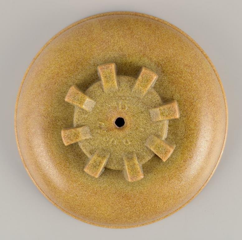 A. D. Copier, Dutch ceramicist. Ceramic flower pot. Glaze in yellow-green tones. 1