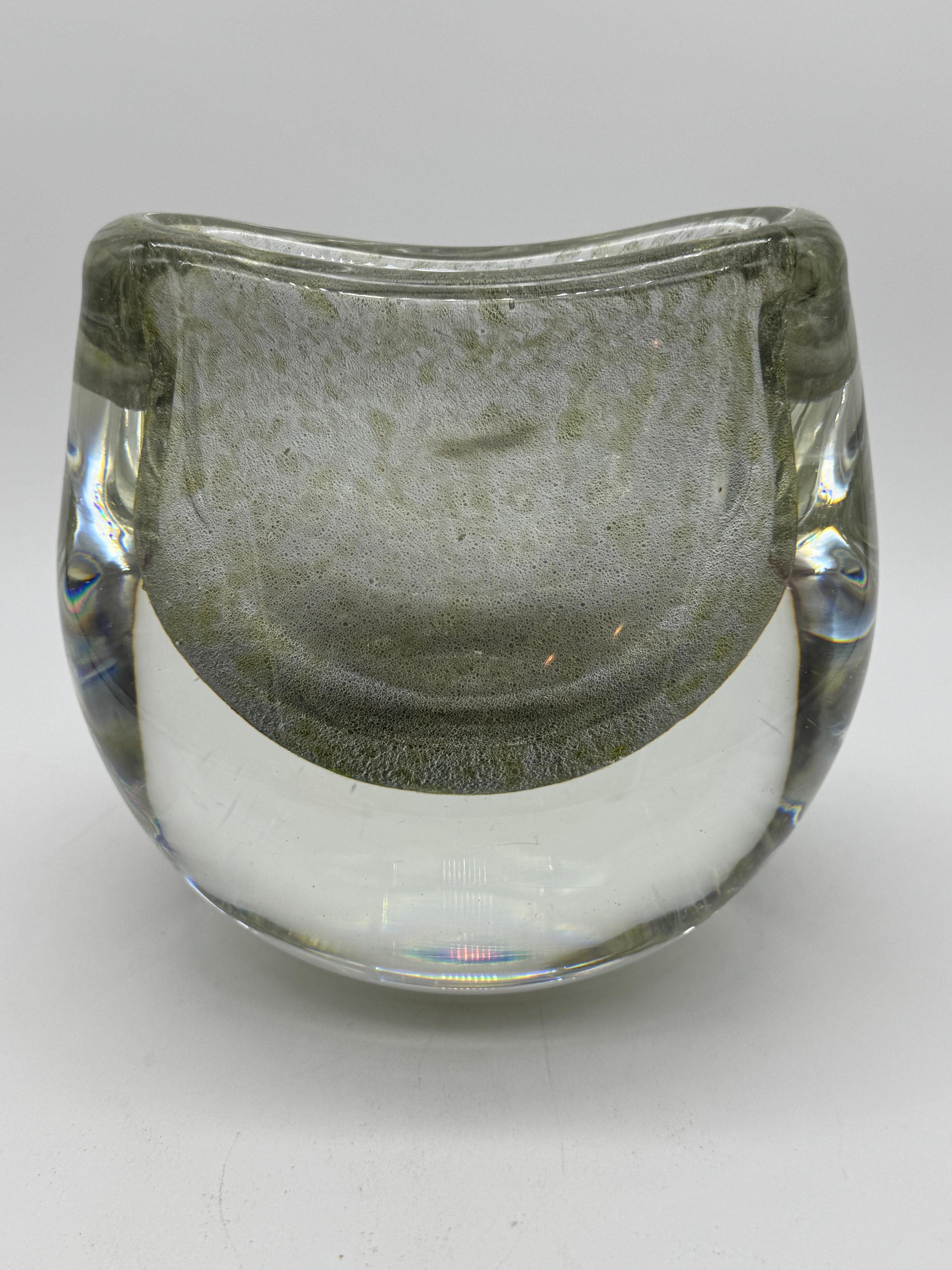 20th Century A. D. Copier Leerdam Unica Number 20 (Uranium) Crackle Art Glass Vase, 1930s For Sale