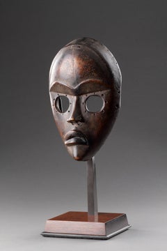 A Dan Mask