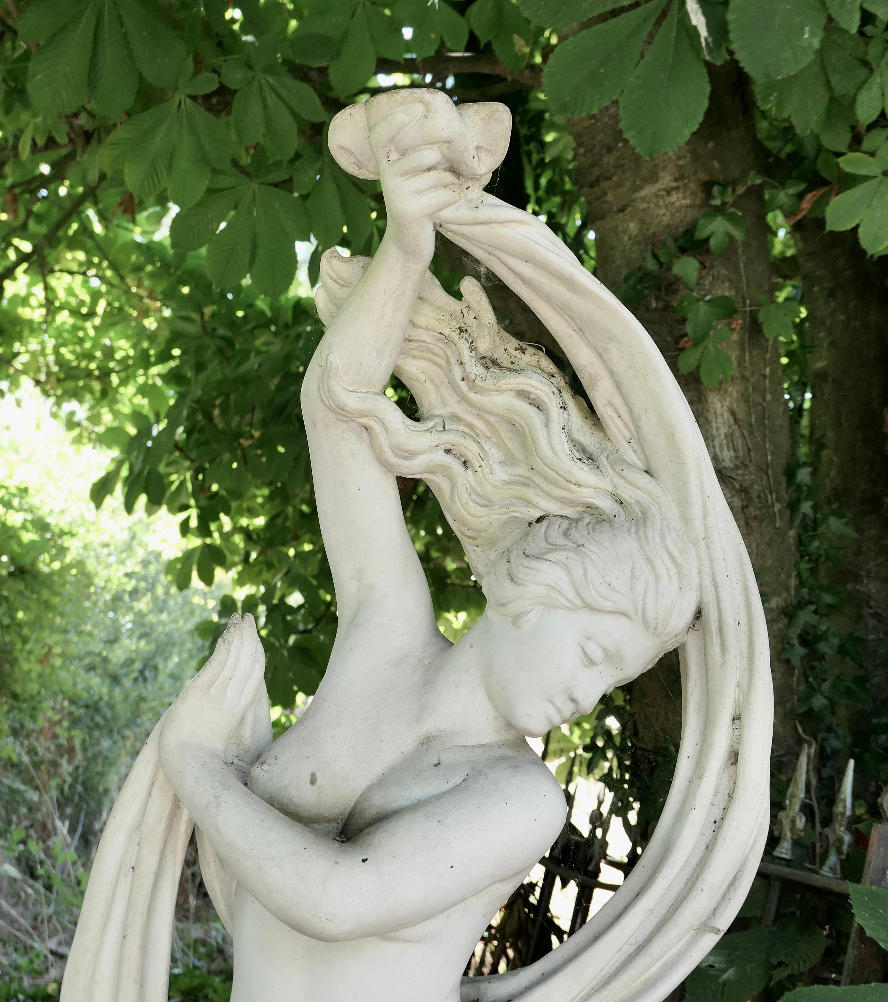 Art déco Sculpture en marbre d'une jeune fille dansant de Papini en vente