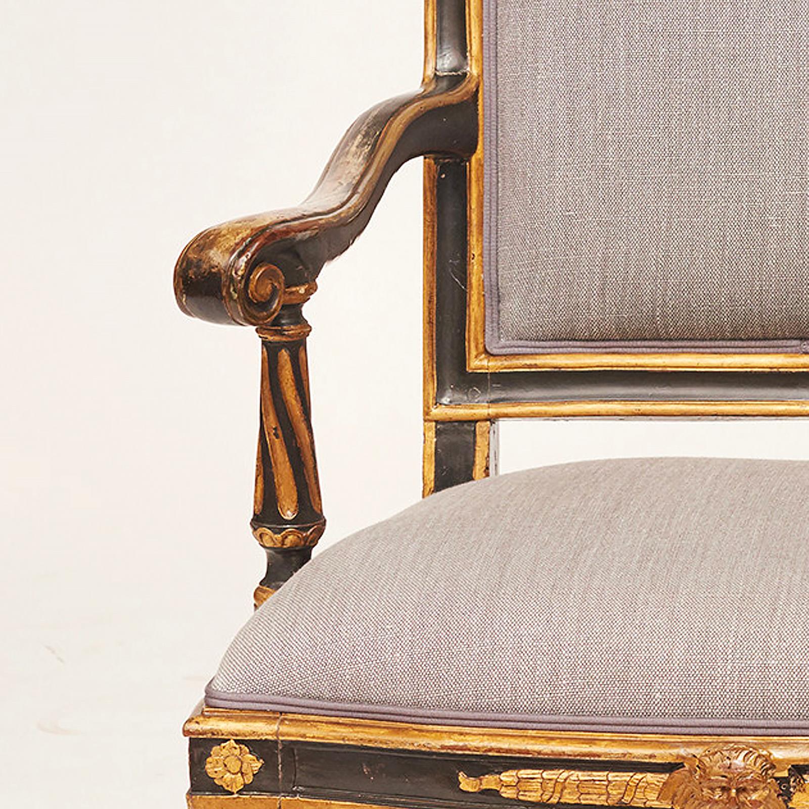 Danish 18th Century Louis XVI Painted and Parcel-Gilt Fauteuil a La Reine In Good Condition In Kastrup, DK