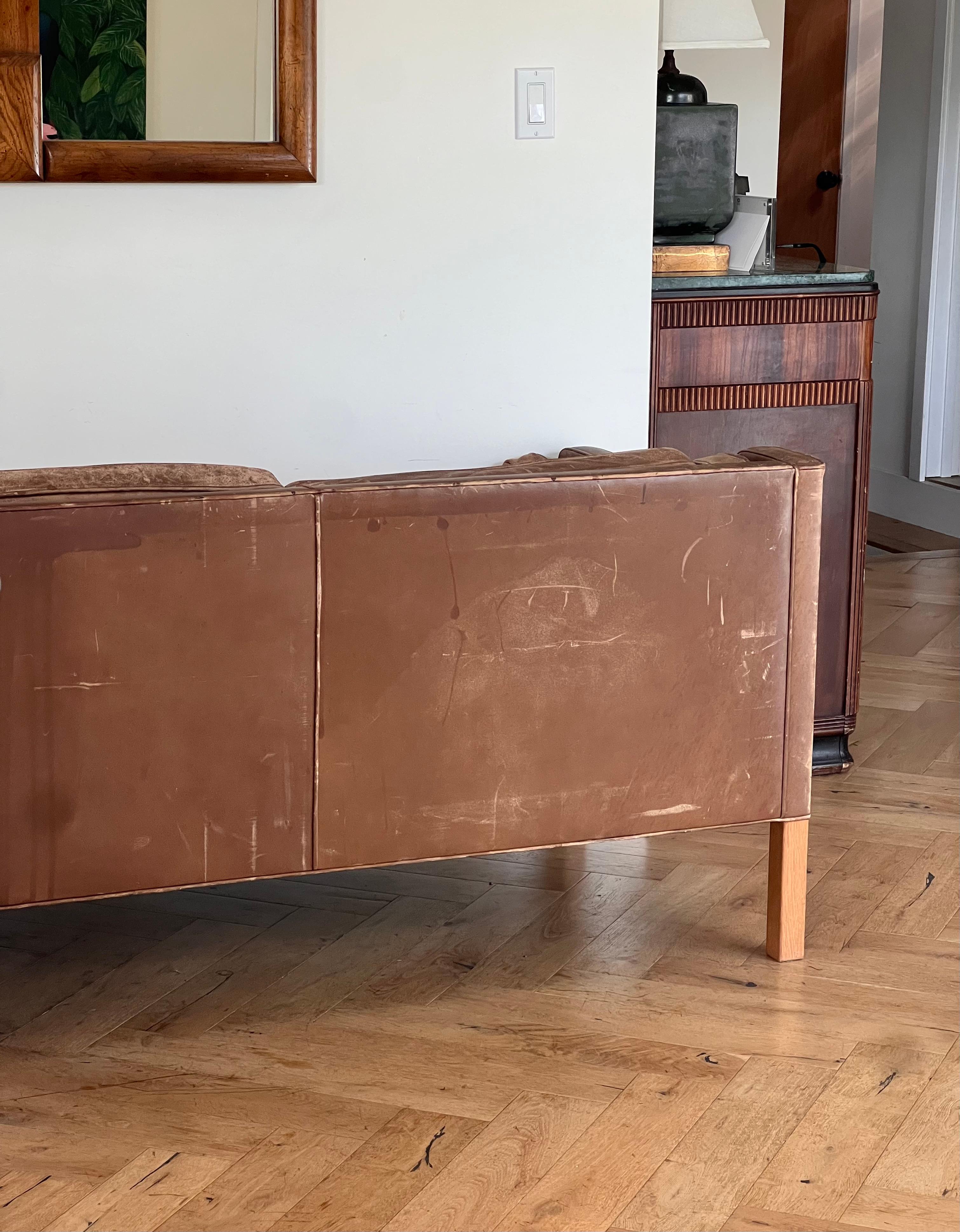 Causeuse danoise moderne en cuir et chêne 2212 de Børge Mogensen, signée, 1962 en vente 5