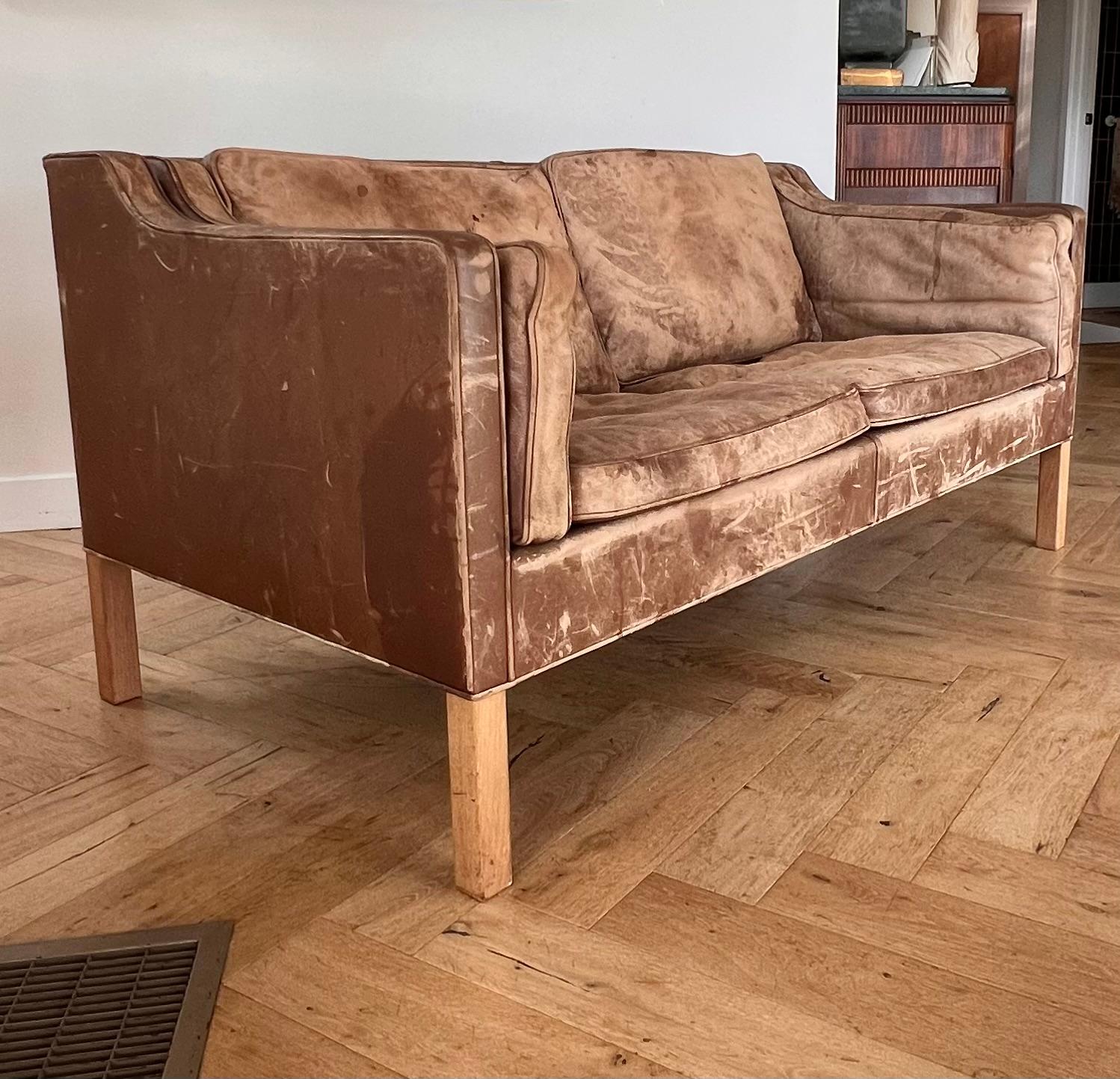 Causeuse danoise moderne en cuir et chêne 2212 de Børge Mogensen, signée, 1962 en vente 7