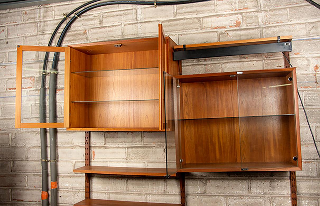 Scandinavo moderno A Danish modular teak shelf by Poul Cadovius for Cado 1960. in vendita