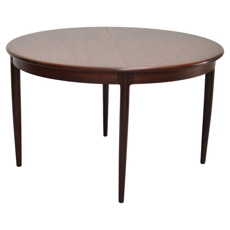 Danish Rosewood Mid-Century Design Extendable Dining Table, c.1960 For Sale