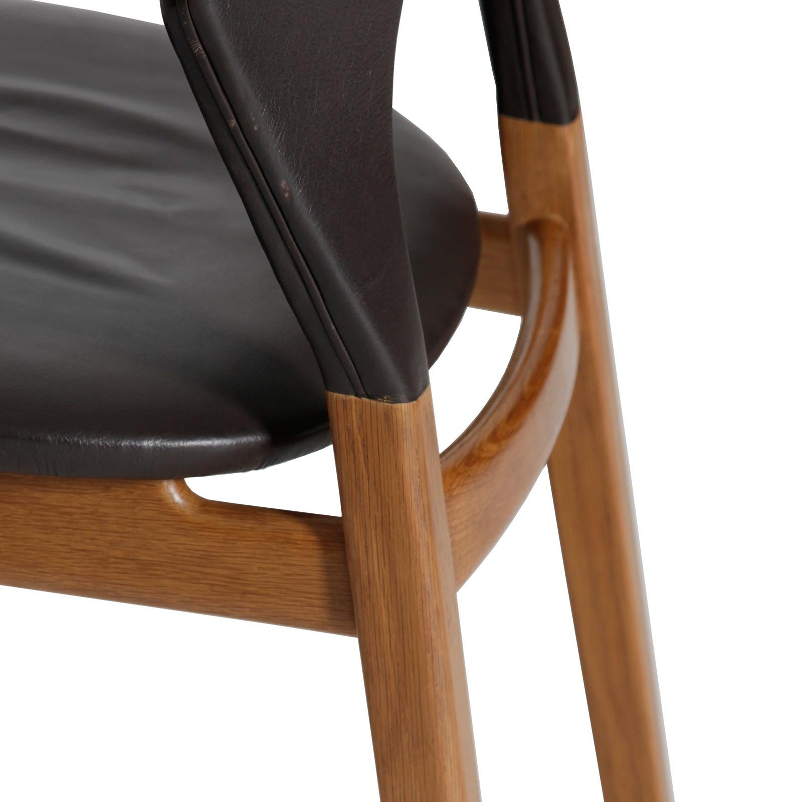 Danish Side Chair in Oak and Leather by Tove & Edvard Kindt-Larsen For Sale 1