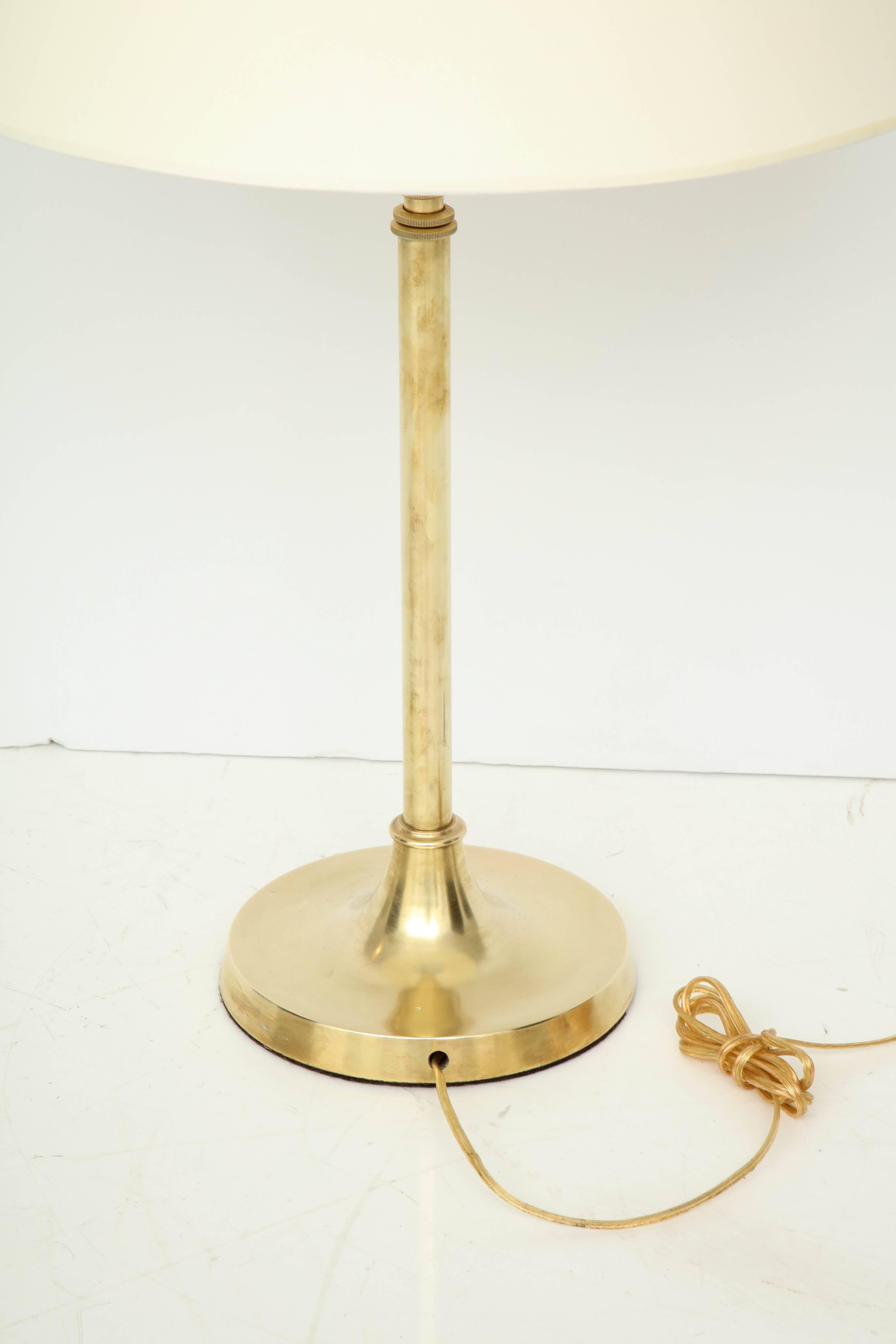 Lampe de table ou lampadaire télescopique danoise en laiton, vers les années 1940 en vente 3