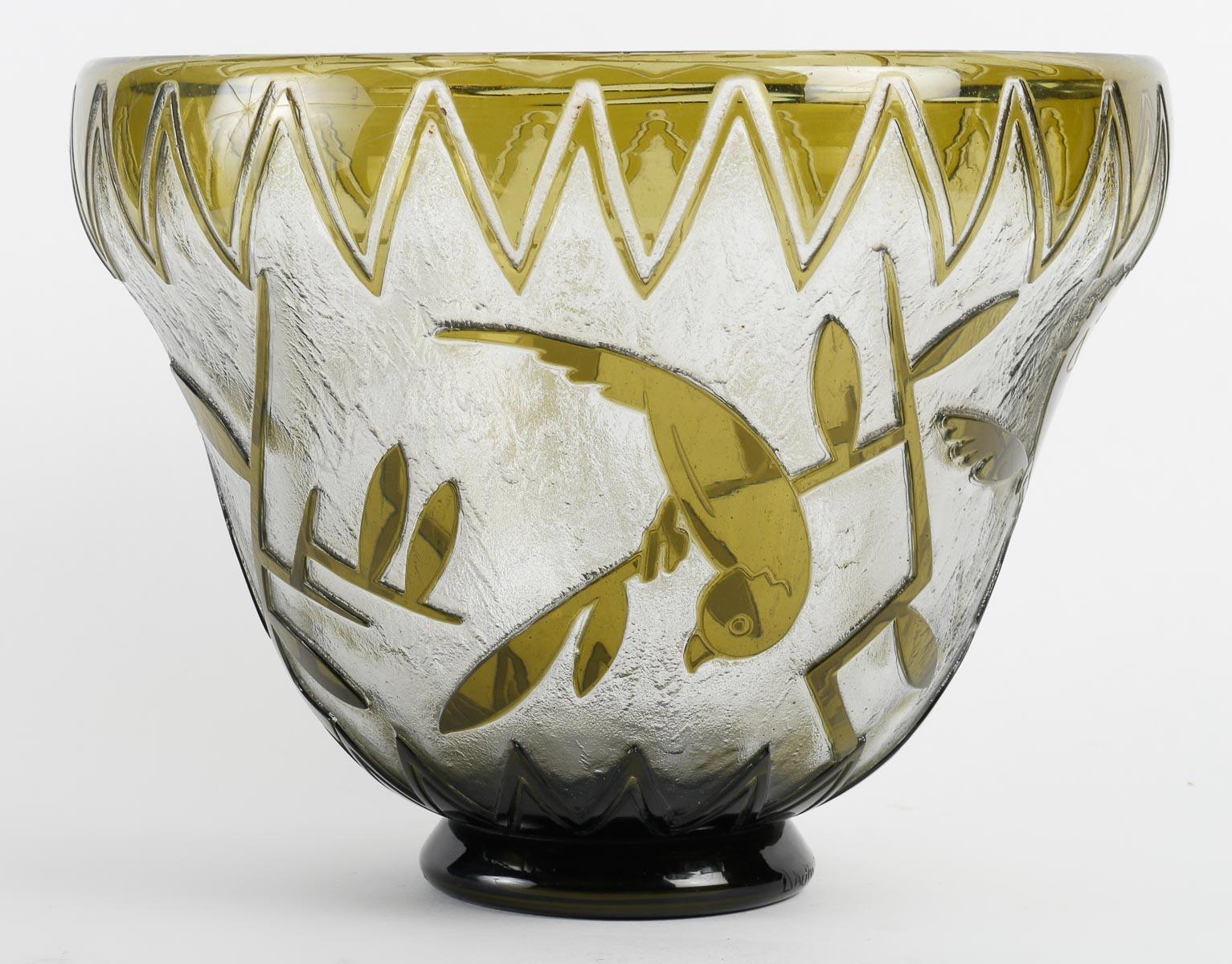 Daum Art Deco Vase aus säuregeätztem Glas, um 1930 (Art déco) im Angebot