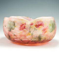 Daum Schale aus innen gesprenkeltem und emailliertem Glas