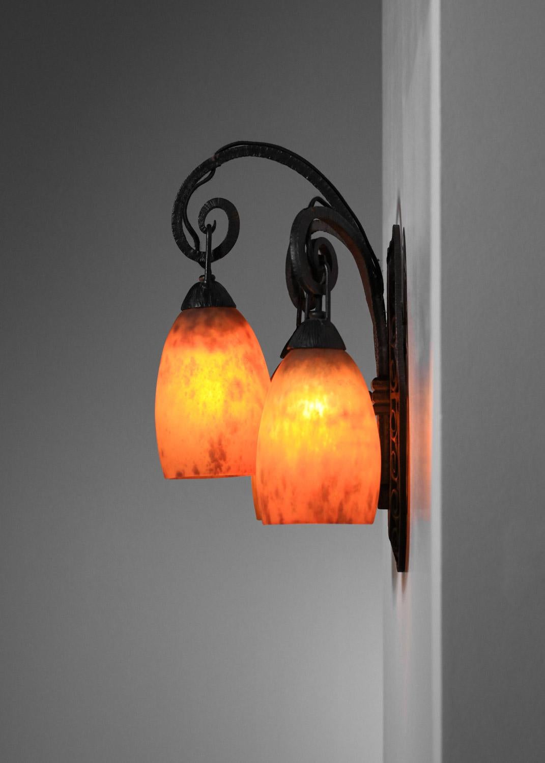Art Glass A Daum Nancy art deco glass 3 tulips wall light in wrought iron For Sale