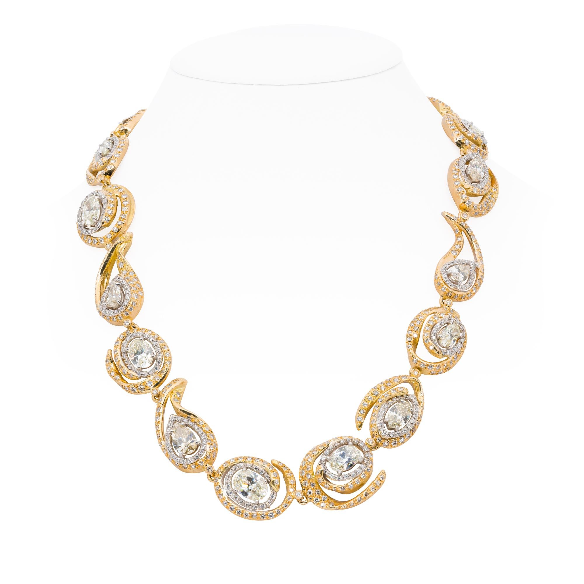 A d'Avossa Necklace from The Masterpiece Collection made with 18 different elements in White and Yellow 18 kt Gold with a pavé of 14.95 cts of White Diamonds and 28.54 cts of central Jonquille diamonds of different cuts


Ref. Number CBT684

