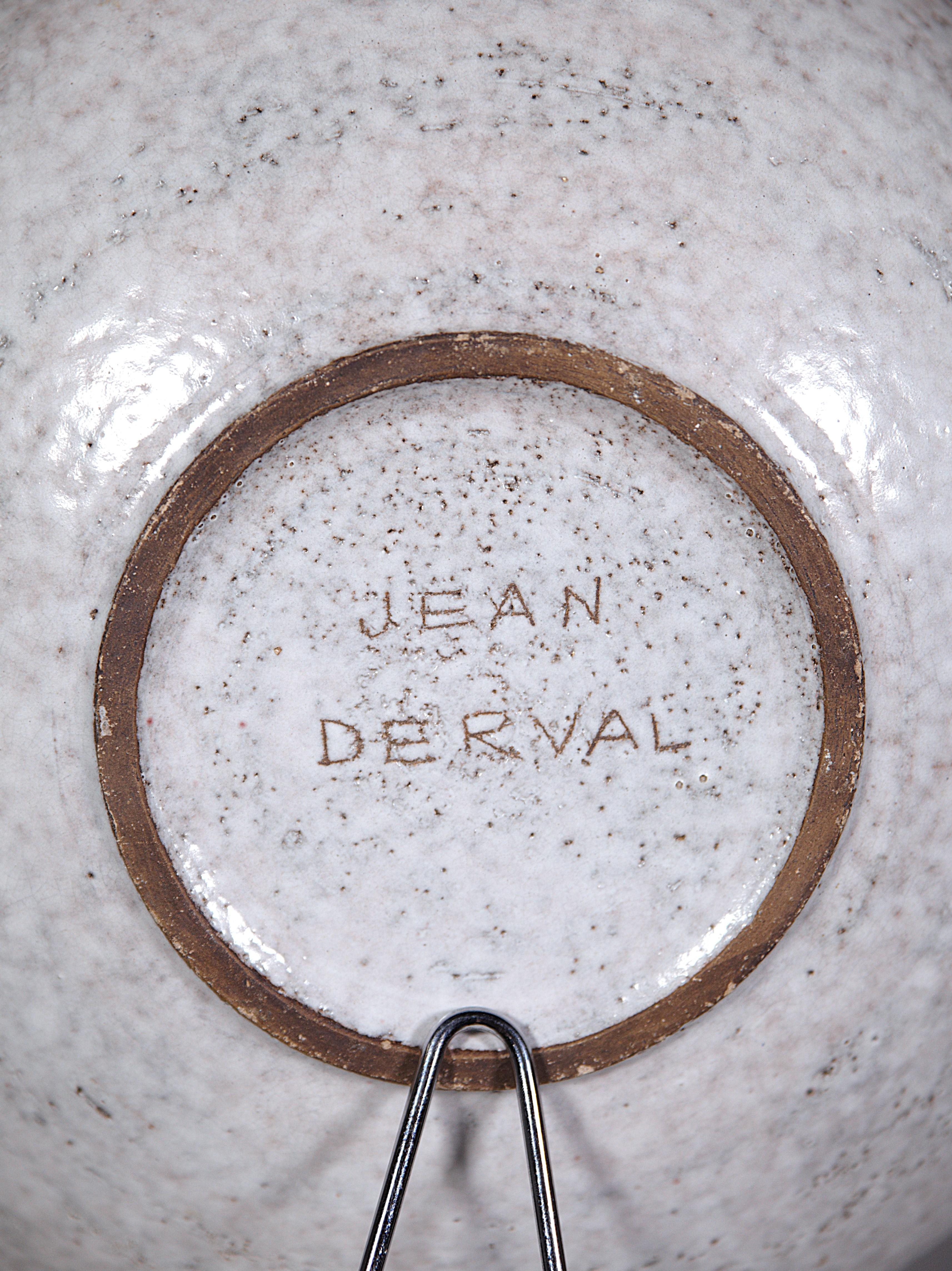 Eine dekorative Schale von Jean Derval Vallauris Frankreich 1960er Jahre (Mitte des 20. Jahrhunderts) im Angebot