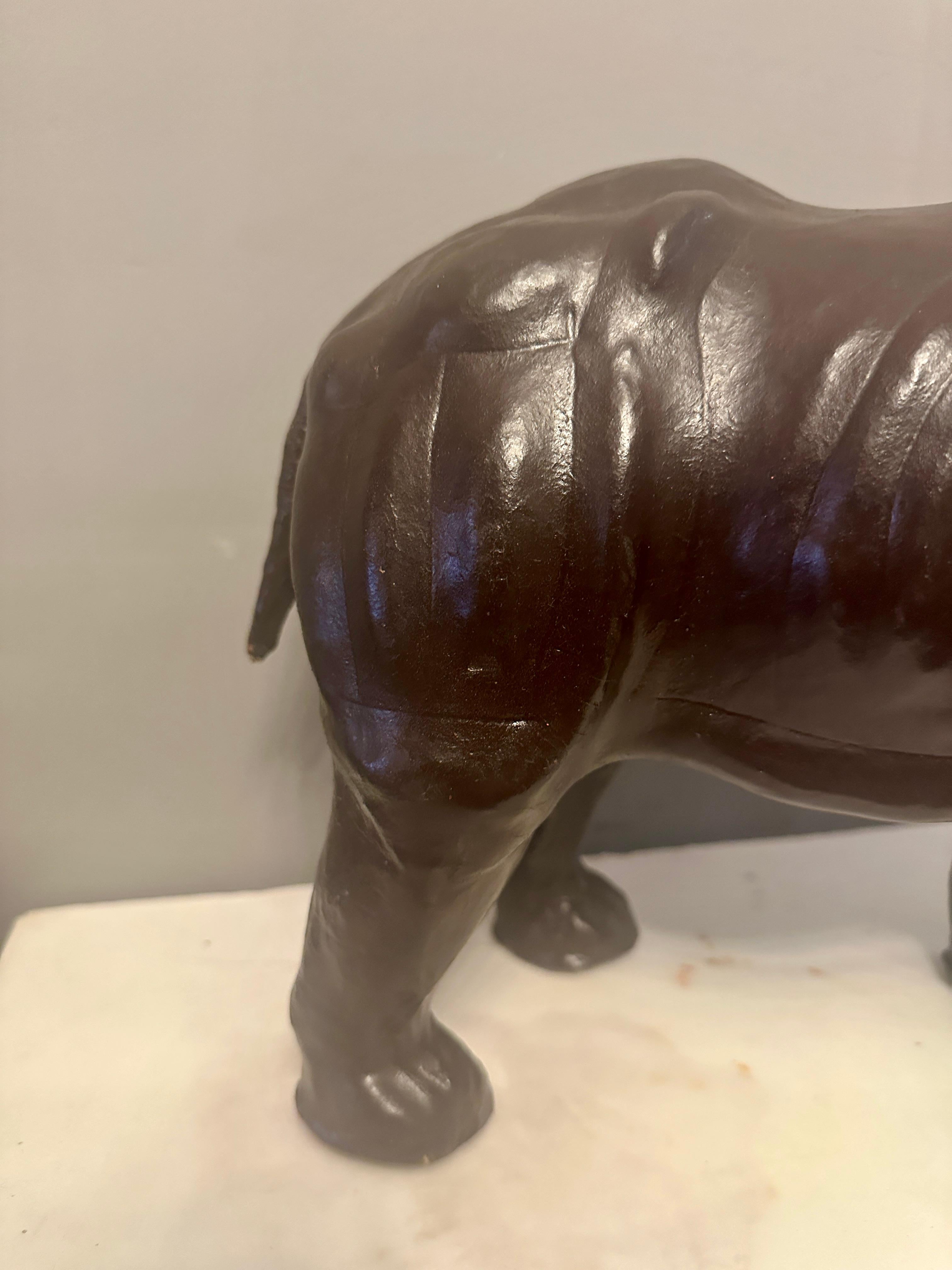 A Decorative Leather Rhinoceros (Europäisch) im Angebot