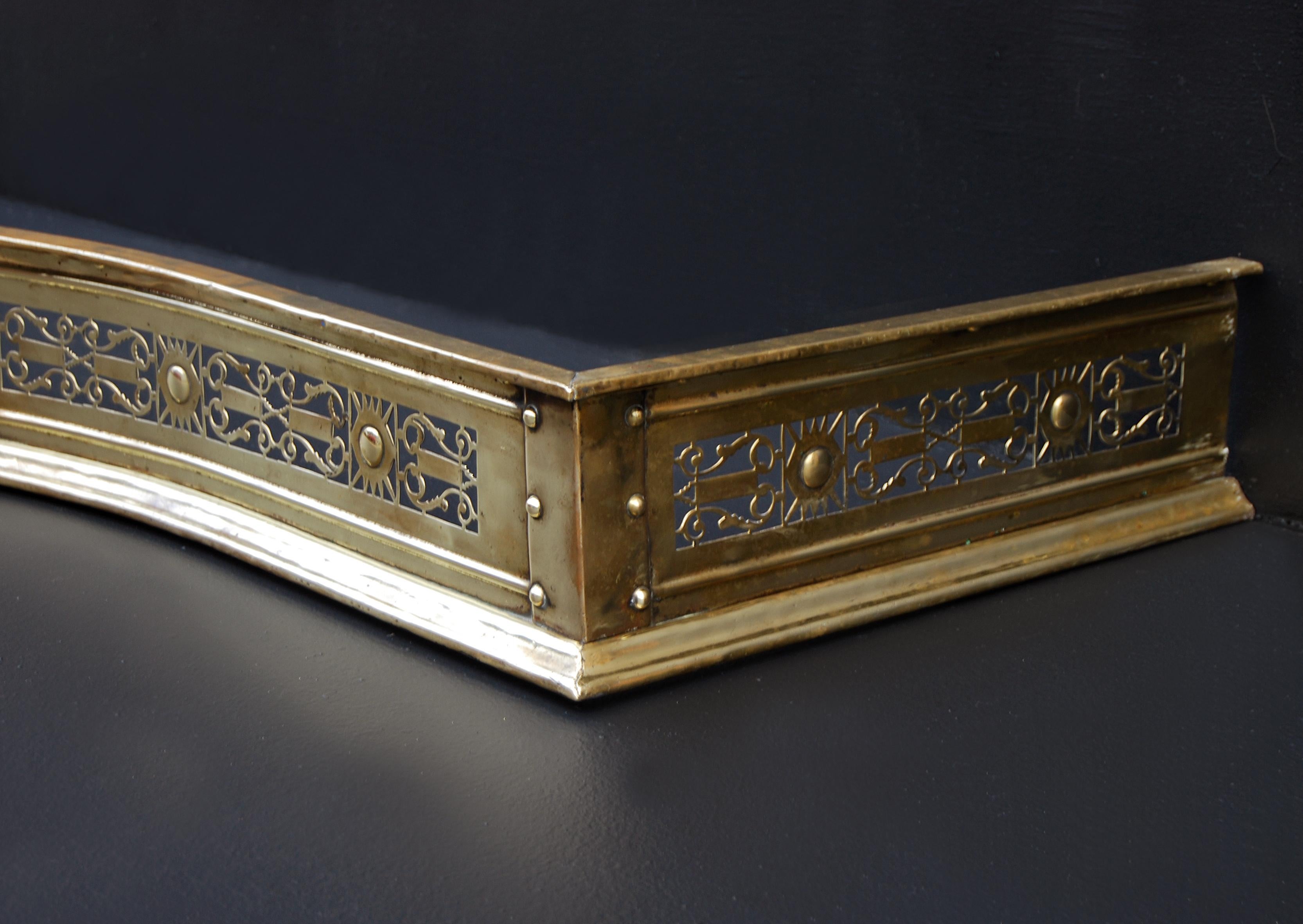 Decorative Pierced Brass English Fender In Good Condition For Sale In London, GB