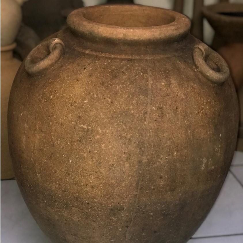Fin du 20e siècle Vase décoratif en terre cuite en vente