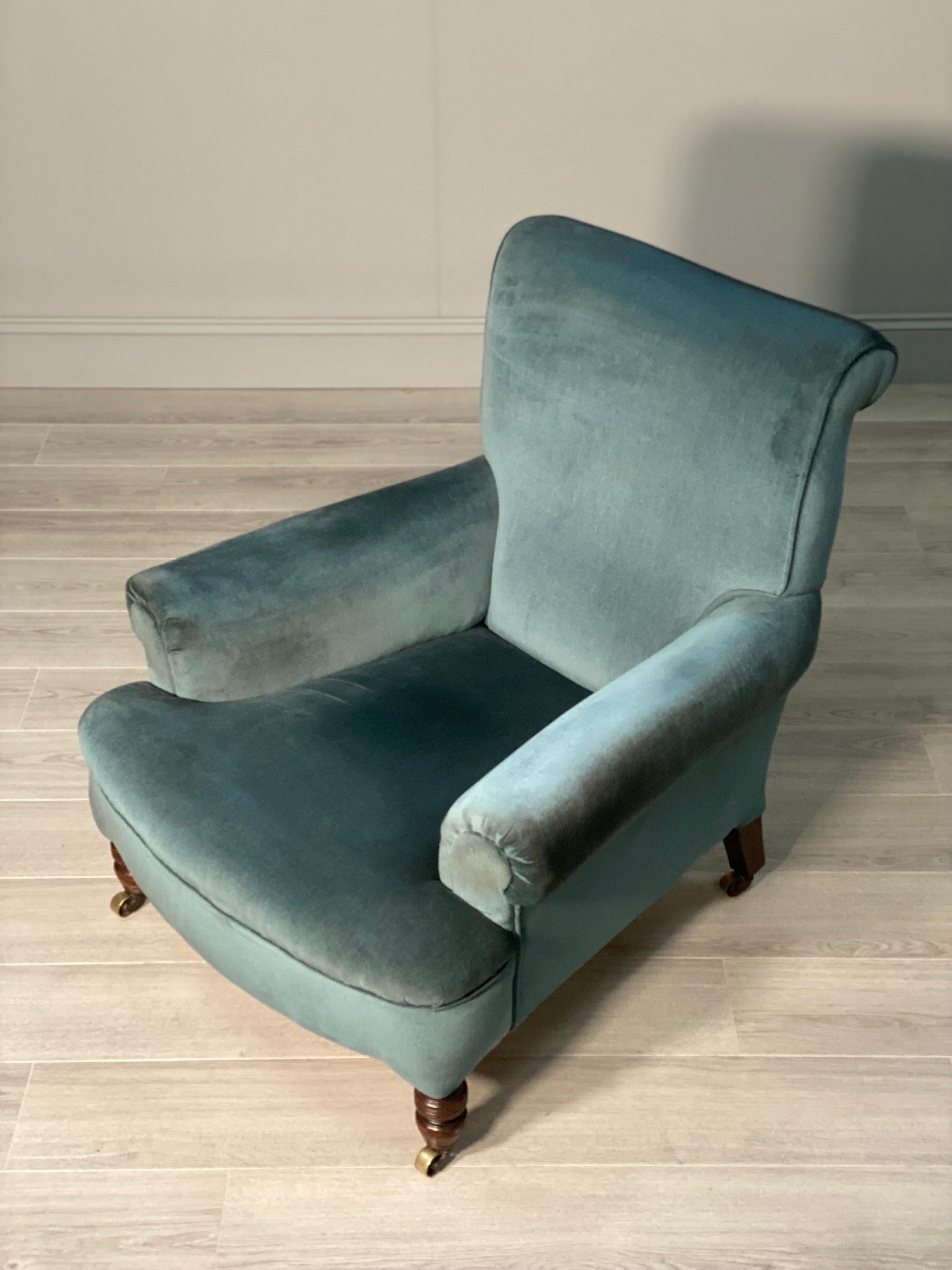 Tief sitzender Sessel im Howard-Stil des 19. Jahrhunderts (Samt) im Angebot