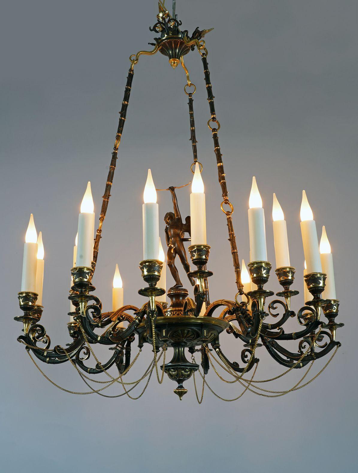 Greek Revival A. Delafontaine & H. Cahieux Neo-Greek «Cupid» Chandelier, France, circa 1850 For Sale