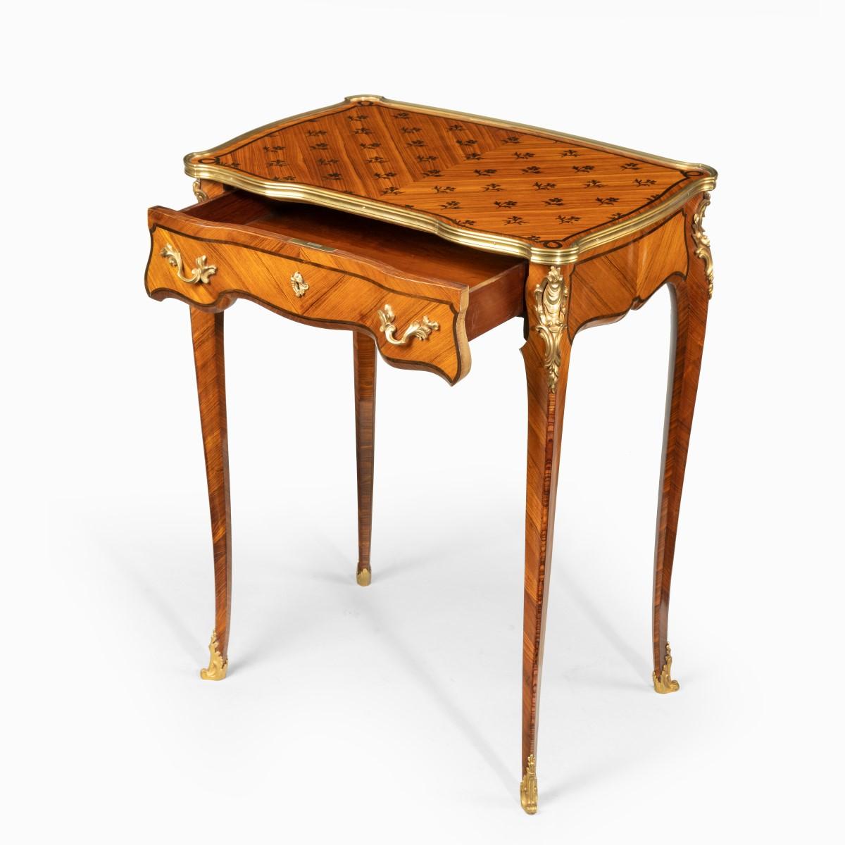 Delicate Napoleon III Kingwood Parquetry Side Table Attributed to Sormani For Sale 3