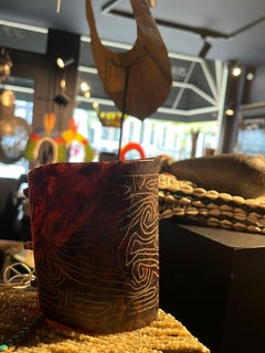 Un delicado "brazalete" de carey de la provincia del bajo río Sepik