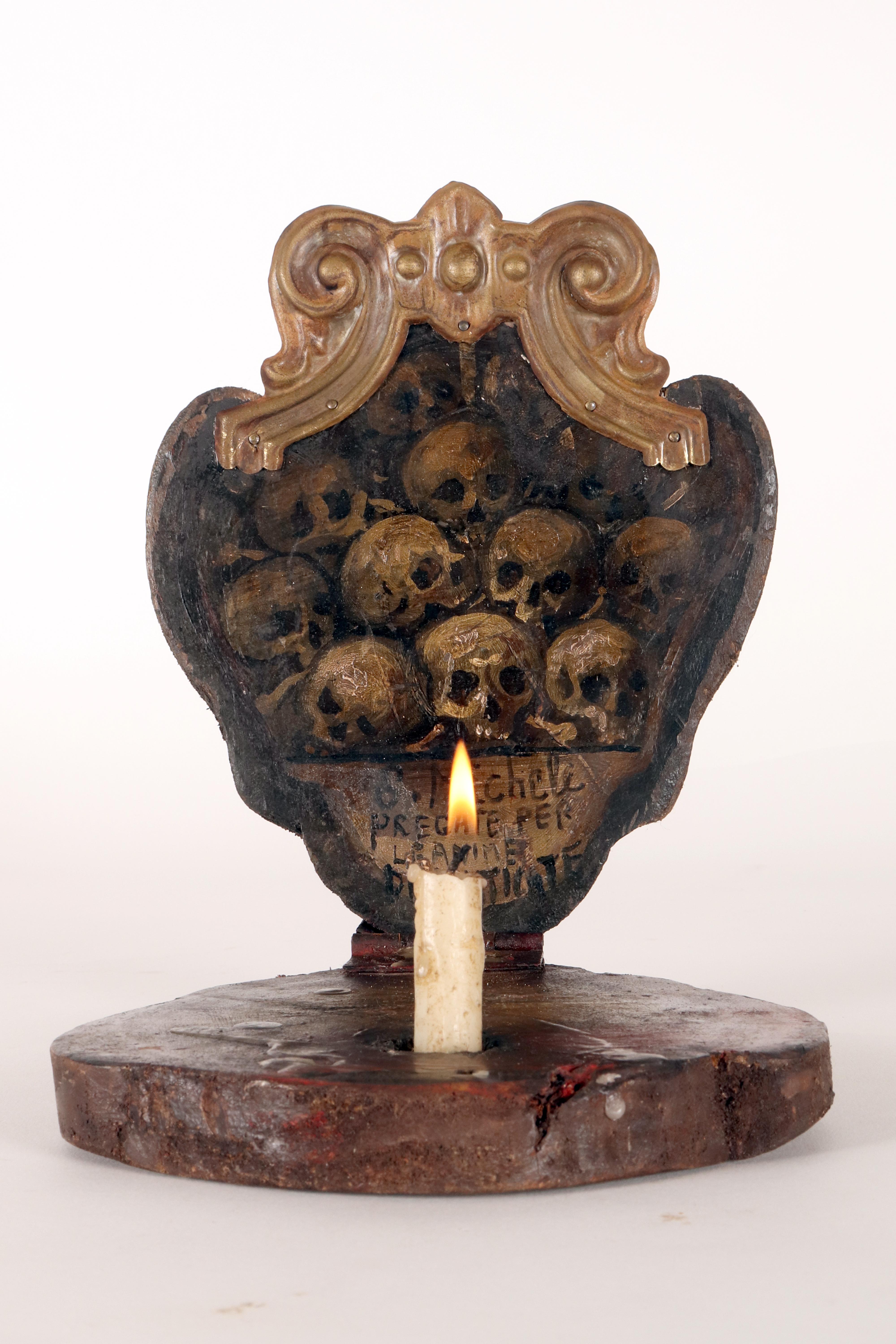 Un support mural de dévotion dédié à saint Michel. Italie, XVIIe siècle. Bon état - En vente à Milan, IT