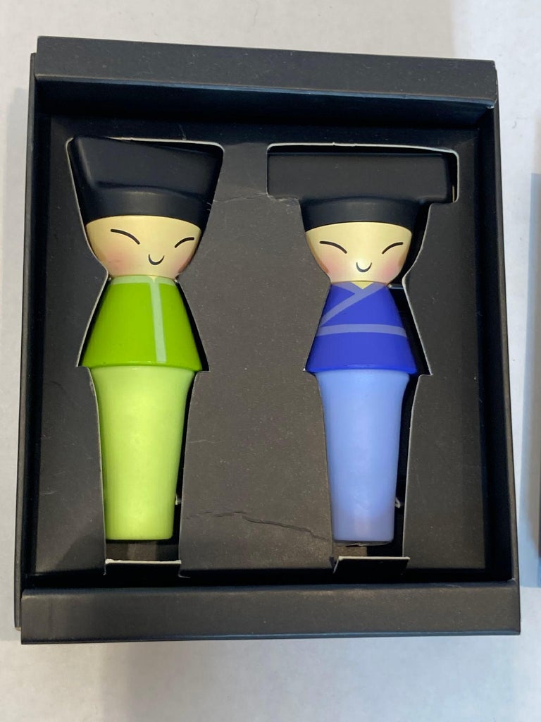 A di Alessi King and Queen Chin set of 2 Bottle Stops in Blue and