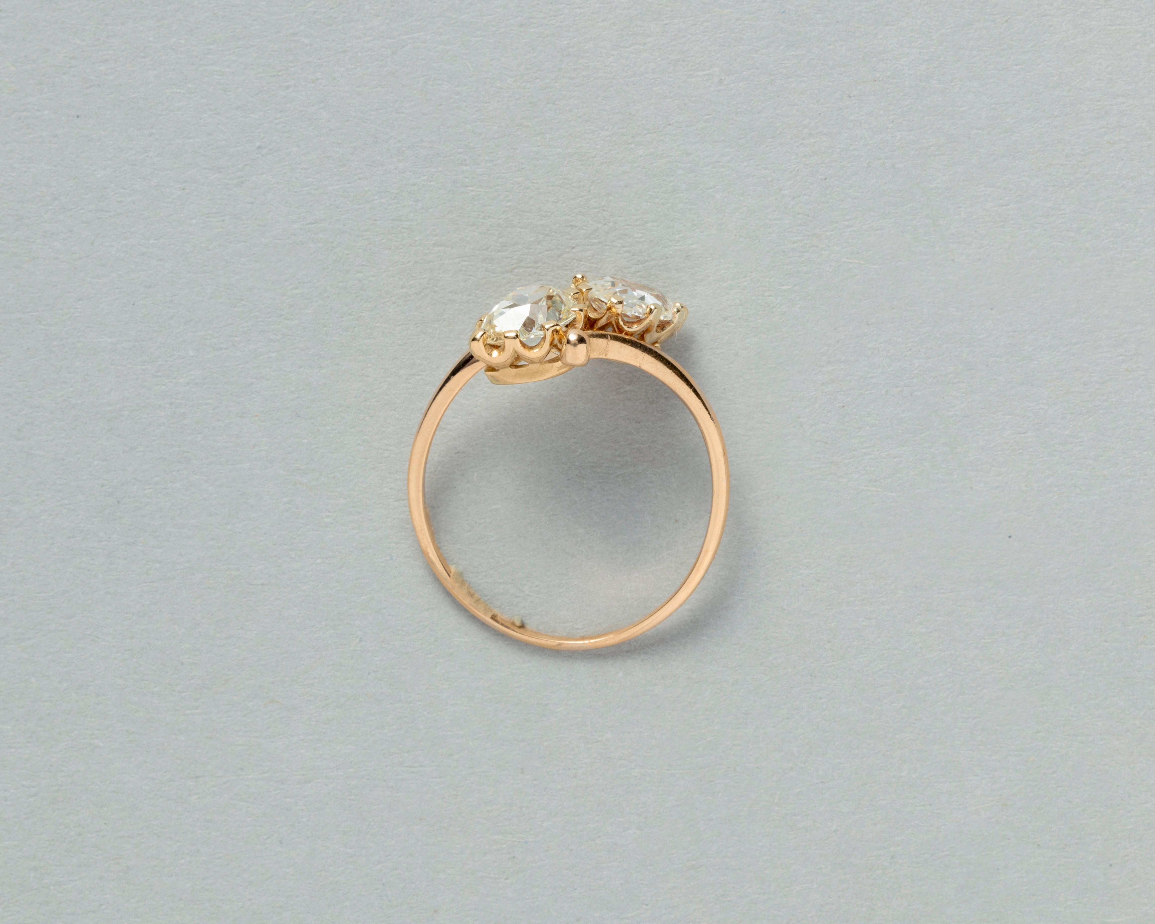 Toi et Moi Ring aus Diamant und Gold im Zustand „Gut“ in Amsterdam, NL