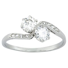 A Diamond Cross Over Ring