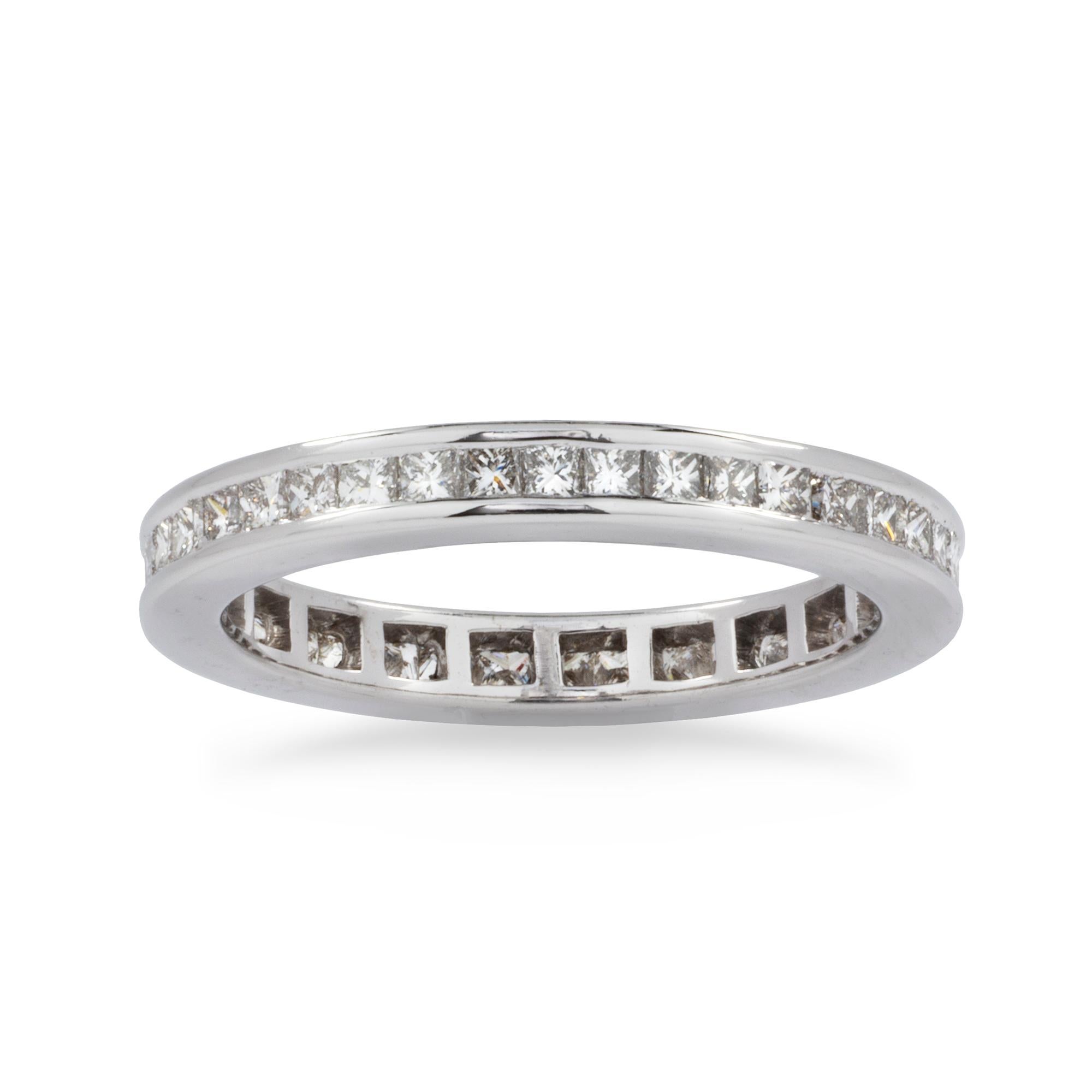 A Diamond Full Eternity Ring In Excellent Condition For Sale In London, GB