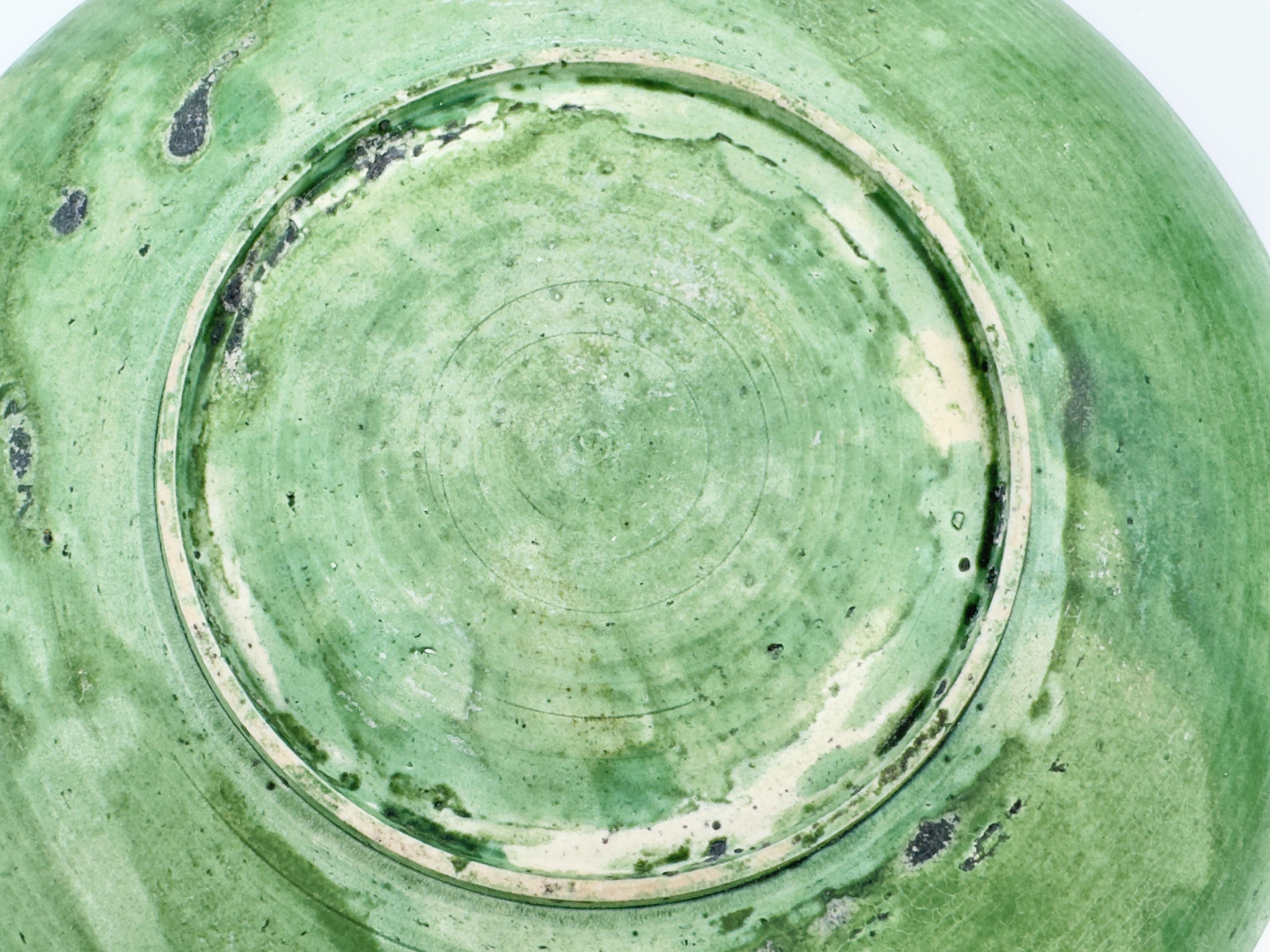 A Rare Dingyao Green-Glazed Dragon Dish, Liao-Song Dynasty For Sale 6