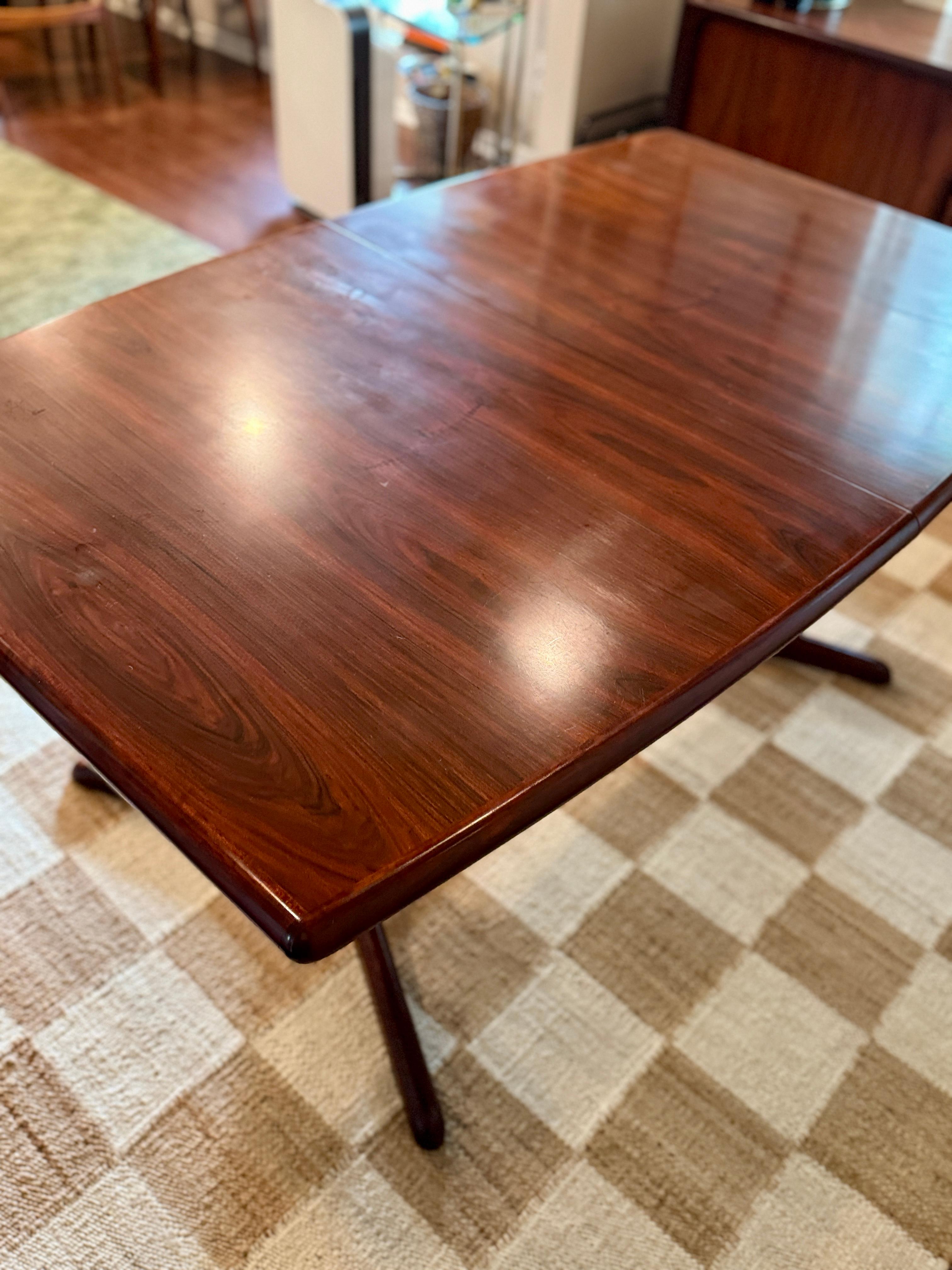 A dining set made of Brazilian rosewood by Dyrlund in Denmark, circa 1960s For Sale 9
