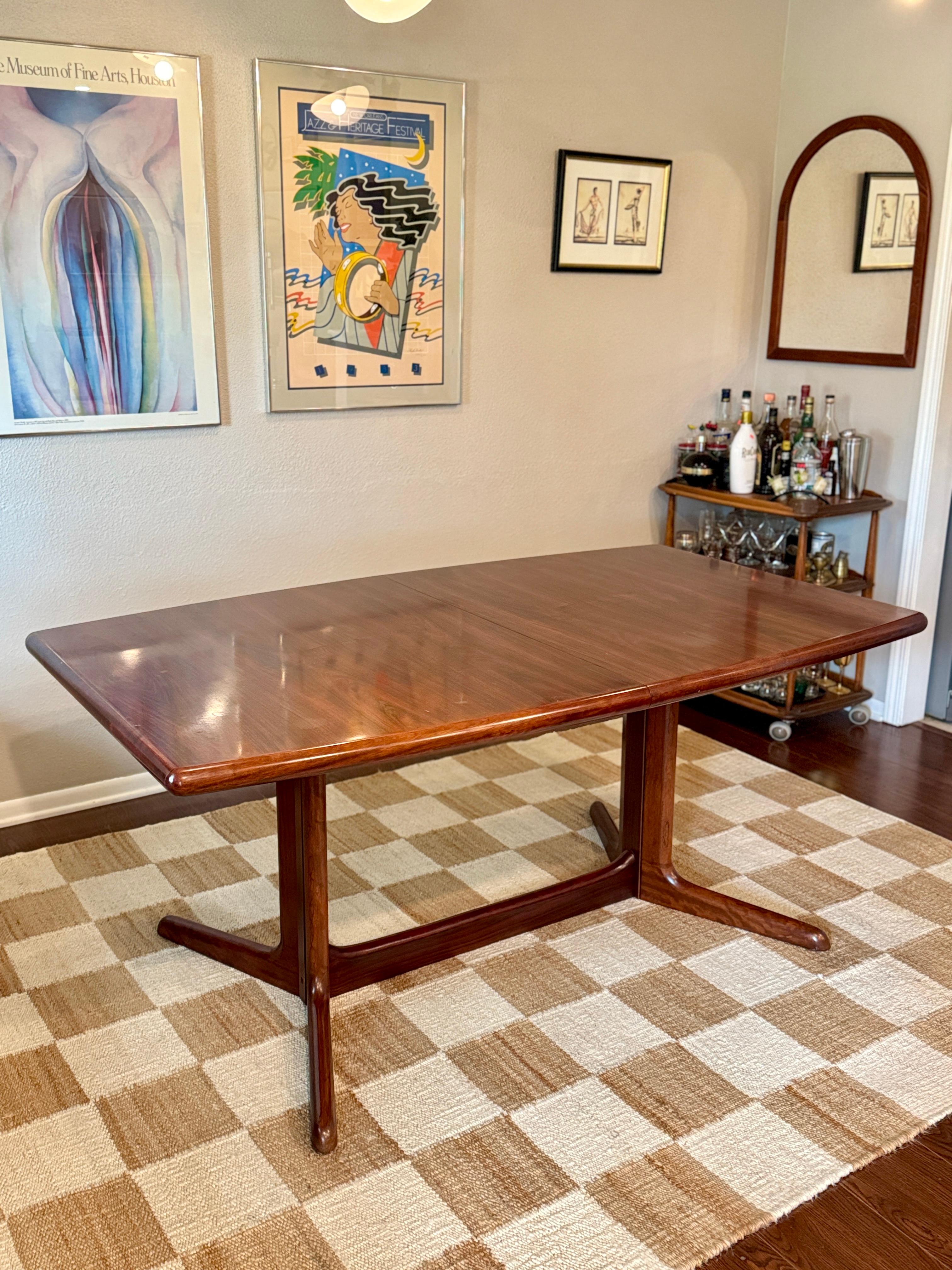 A dining set made of Brazilian rosewood by Dyrlund in Denmark, circa 1960s For Sale 11