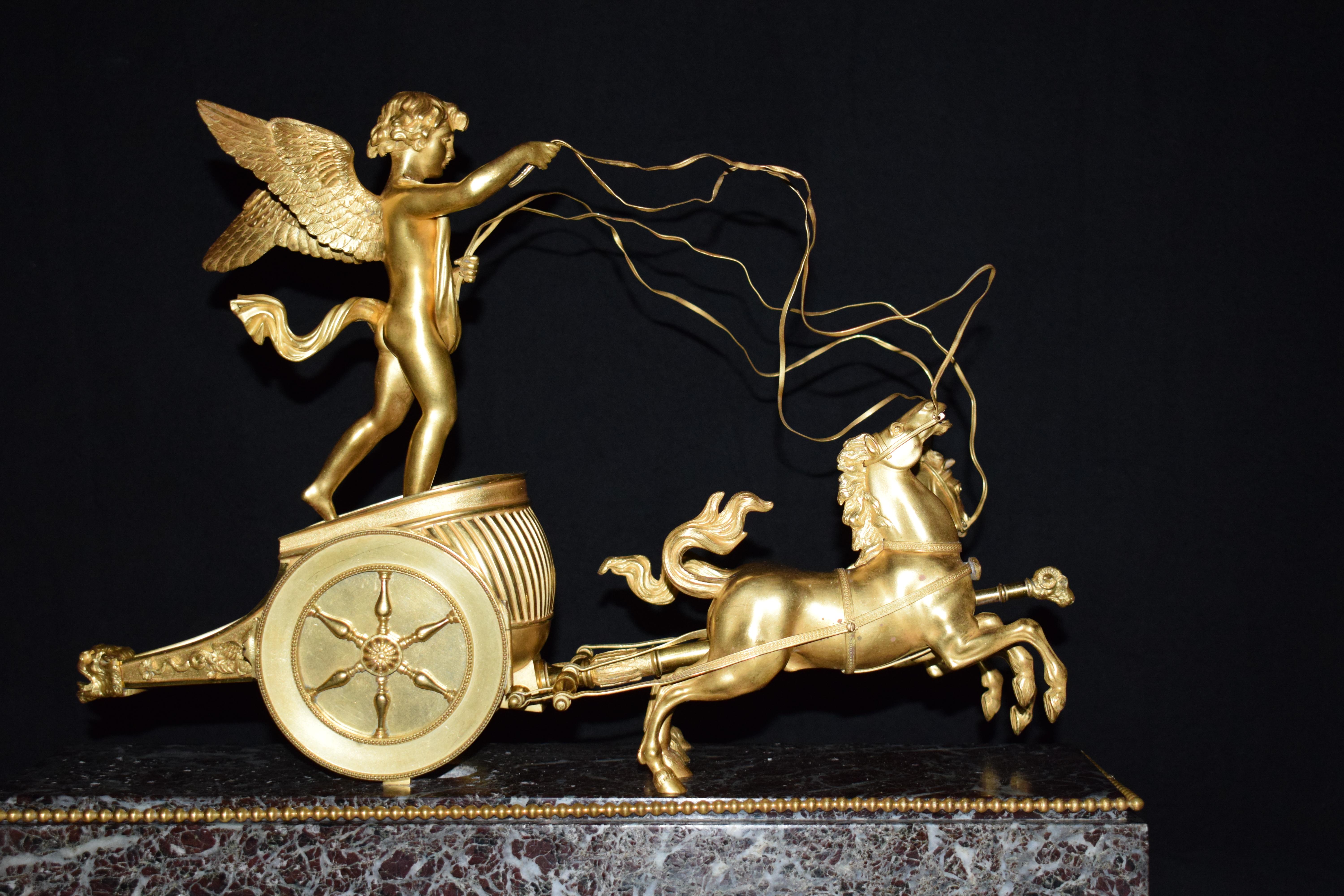 Horloge chariot Directoire montée en bronze doré et marbre, fin du XIXe siècle en vente 8