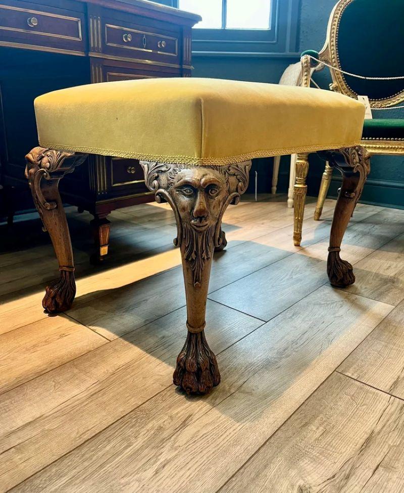 Tabouret en acajou sculpté, 19e siècle Bon état - En vente à Reepham, GB