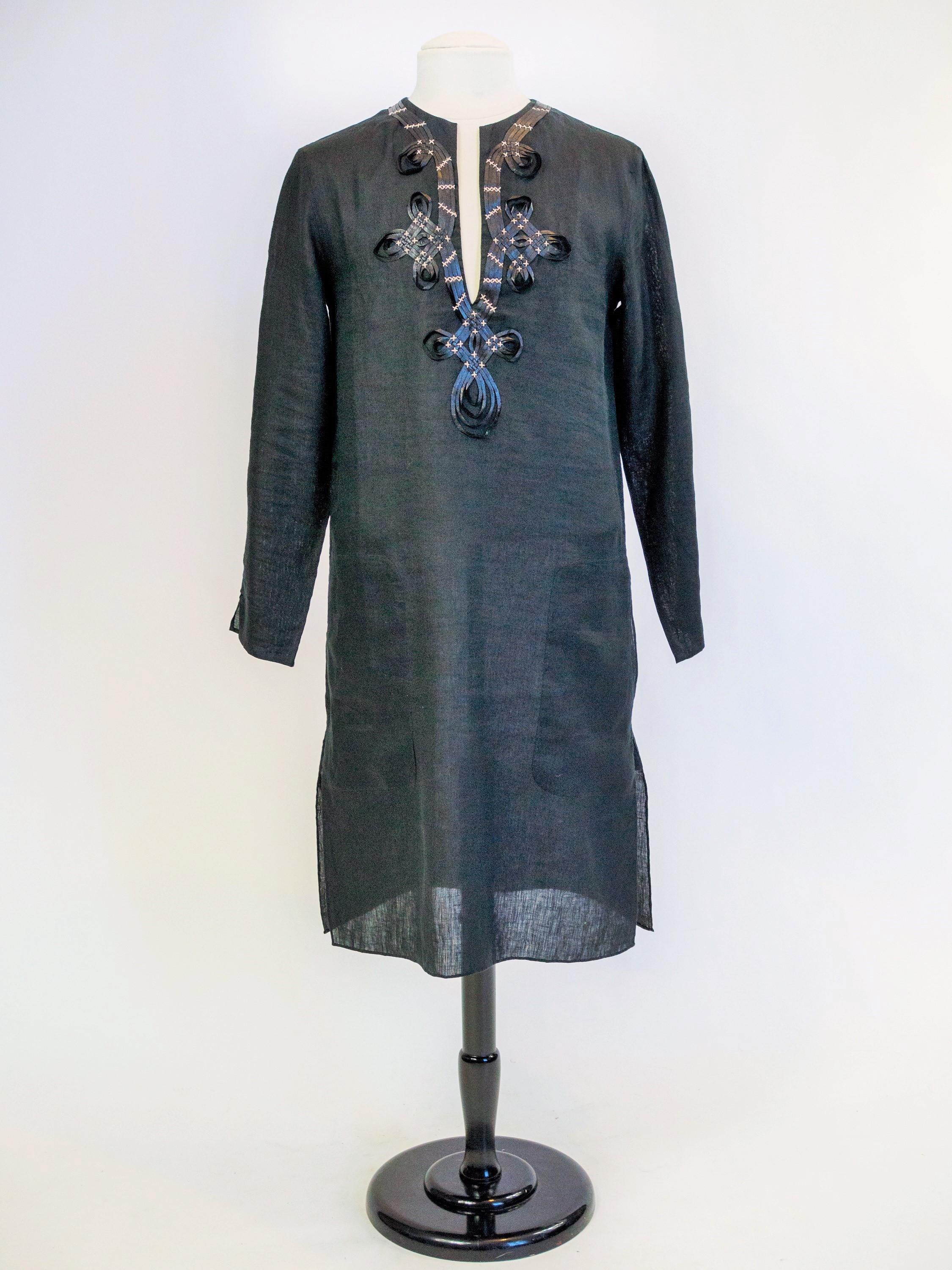 A Djellaba blouse by Jean-Paul Gaultier in embroidered black linen Circa 2000 For Sale 5