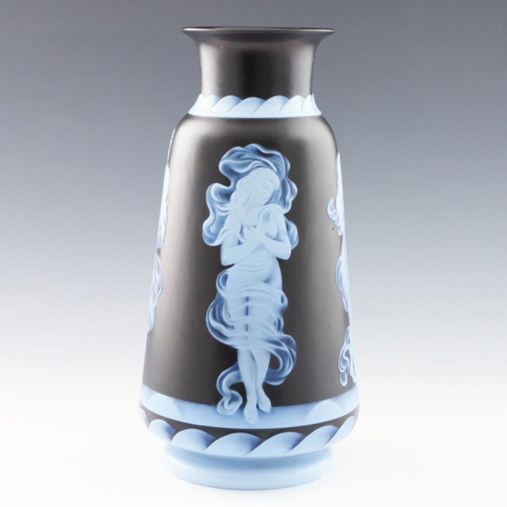 Heading : A Documented Thomas Webb Cameo Glass Vase Carved by Frank Wilkinson
Date : completed 1928
Origin : The glass by Thomas Webb and Sons, carved by Frank Wilkinson and completed by posthumously in 1928
Bowl Features : cameo classical